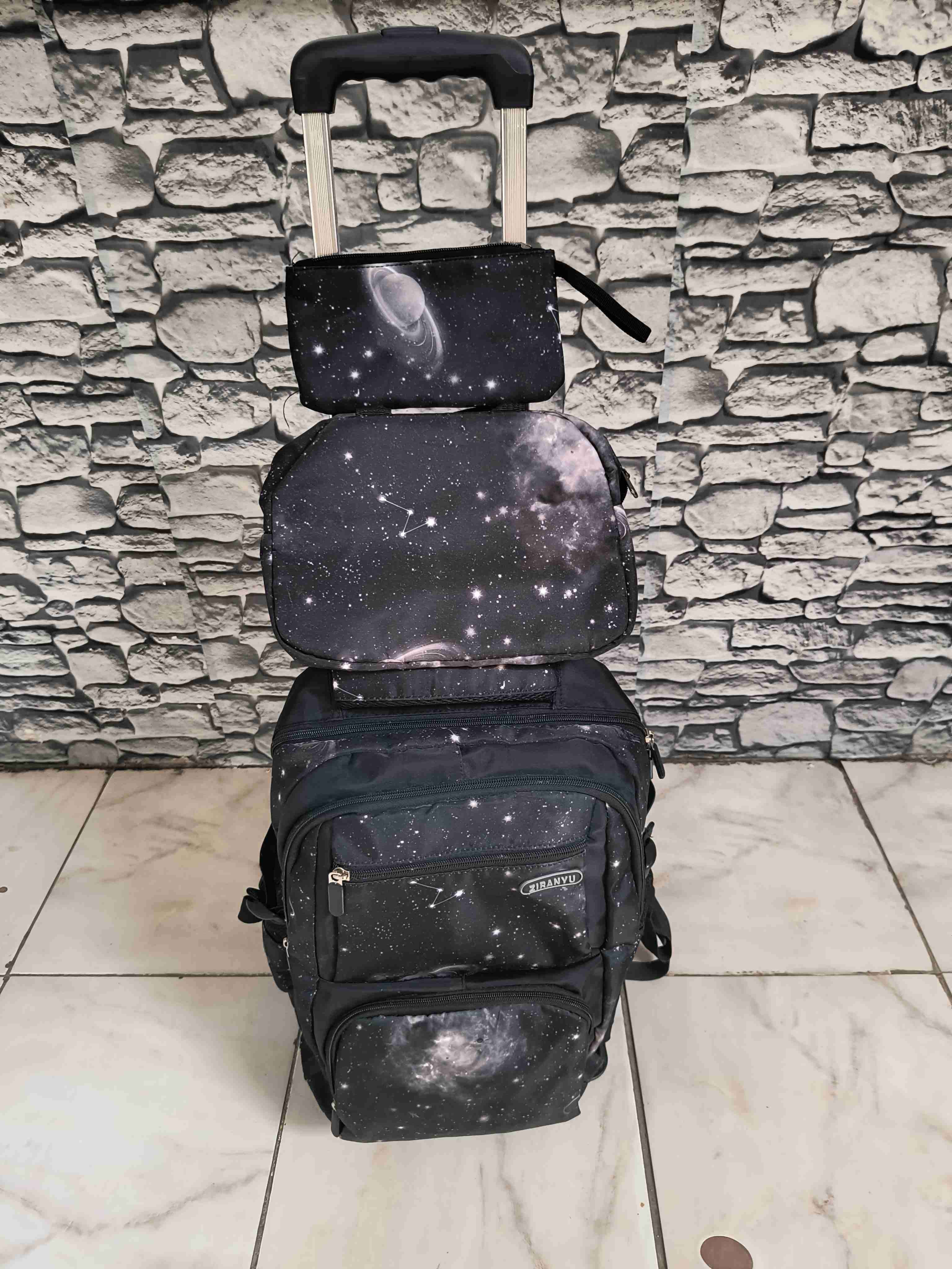 Set de mochilas con estampado espacial