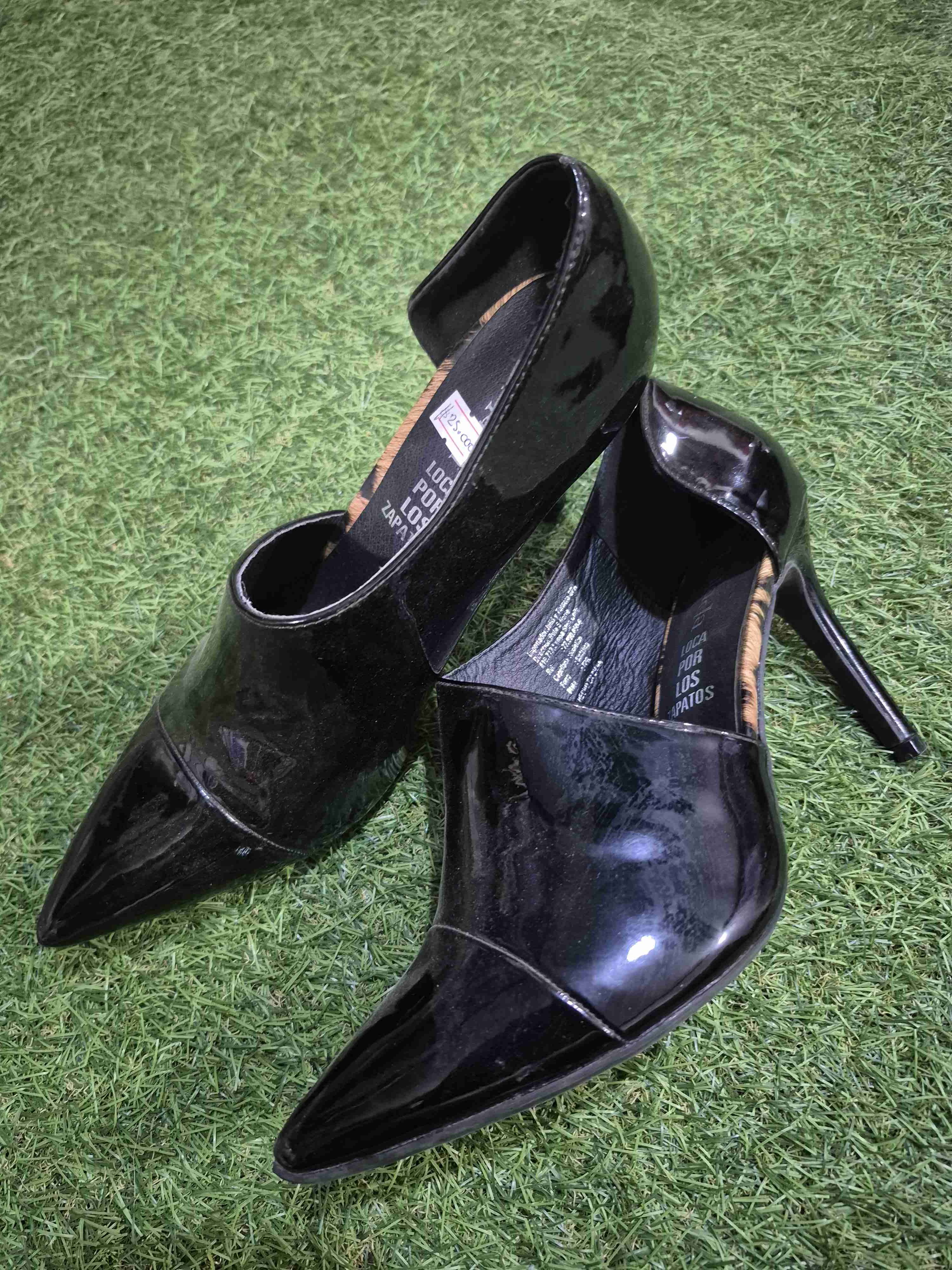 Zapatos de charol negros