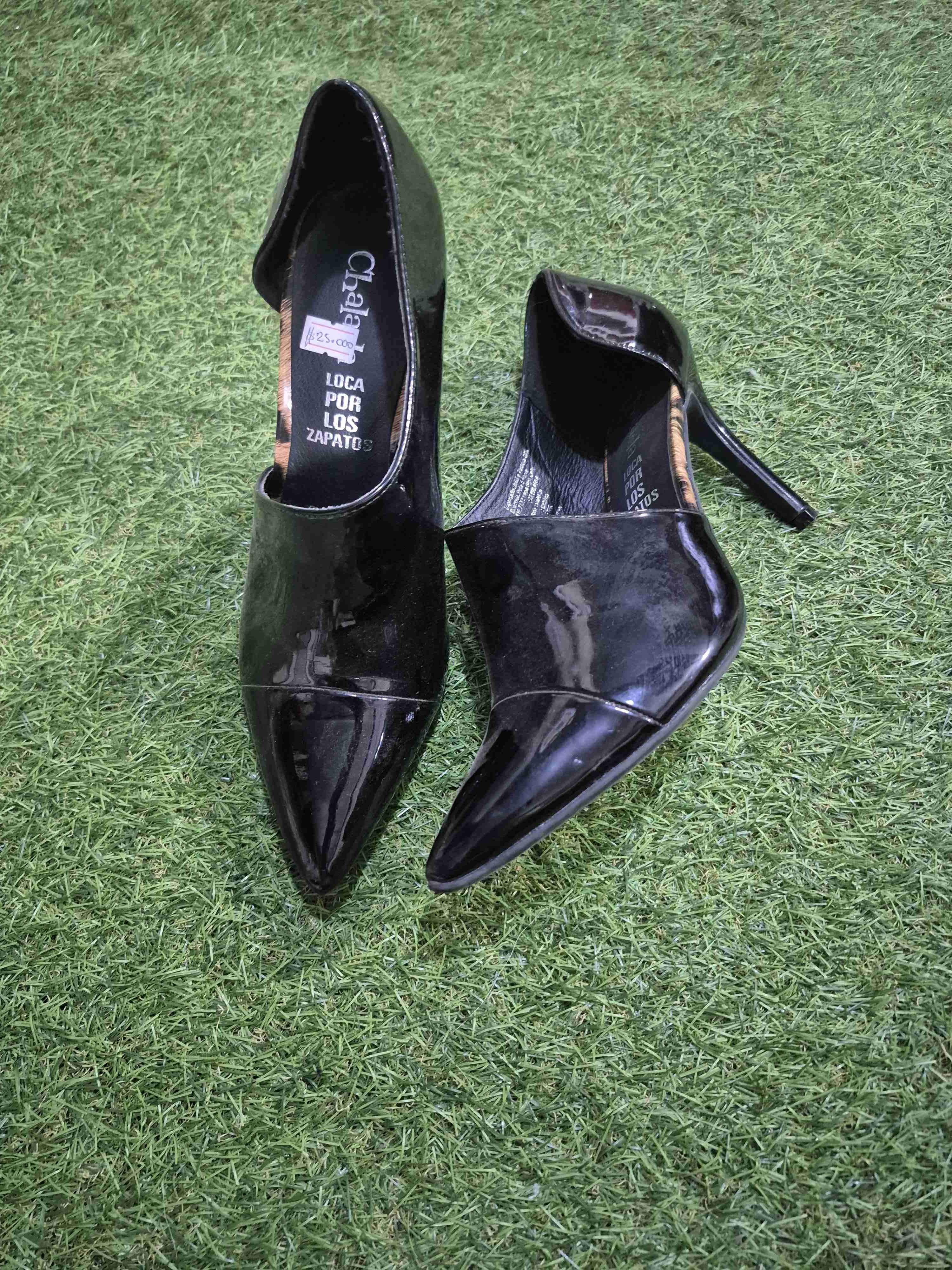 Zapatos de charol negros - miniatura 2