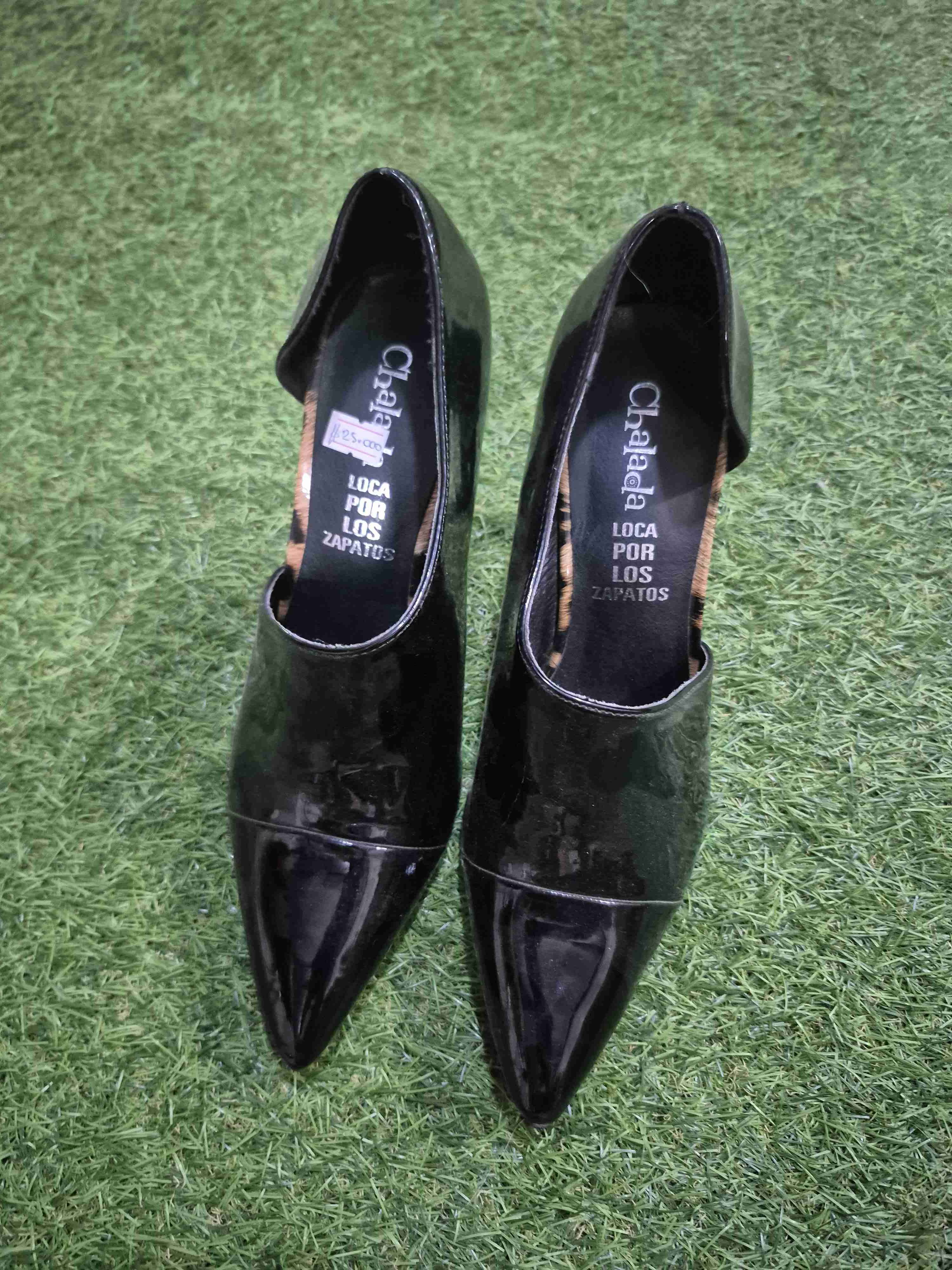 Zapatos de charol negros - miniatura 3