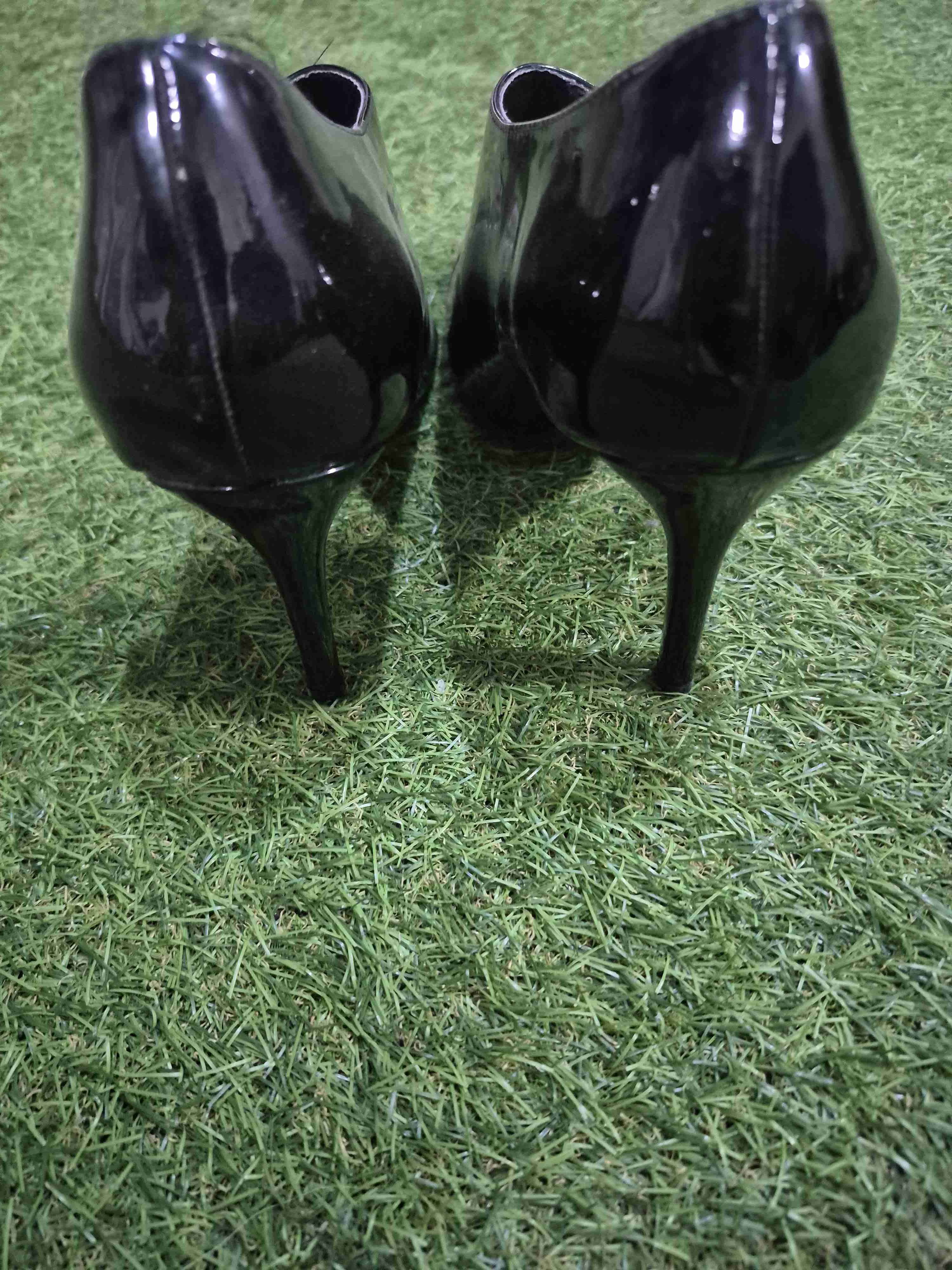 Zapatos de charol negros - miniatura 4