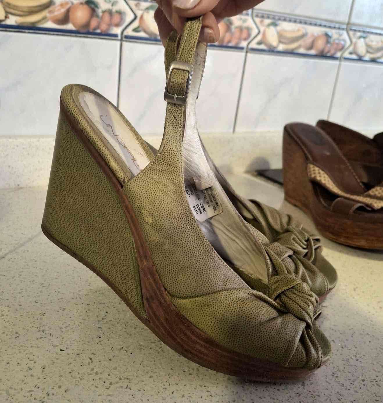 Sandalias con plataforma verde oliva