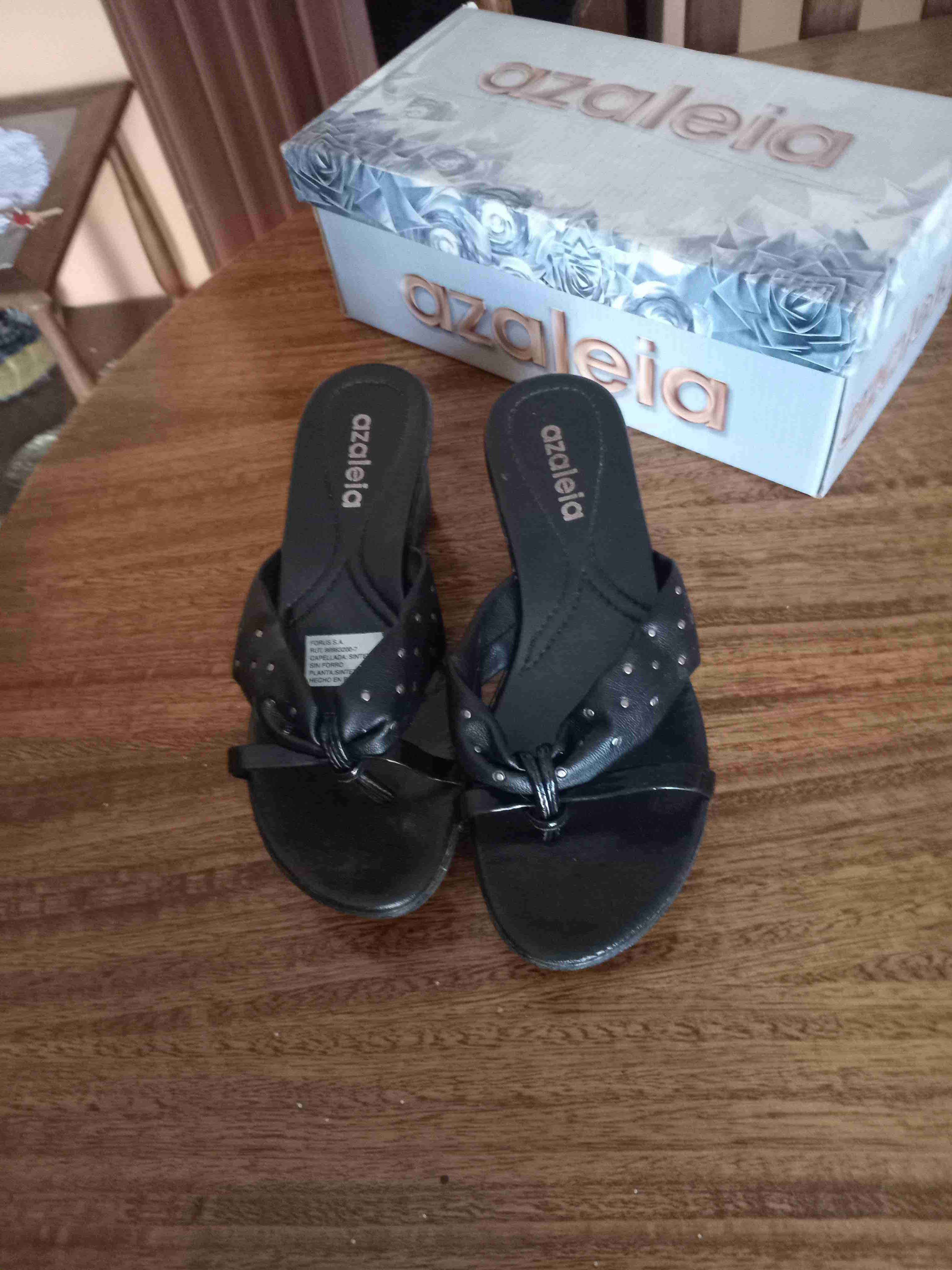 Zapatos de tacón elegantes