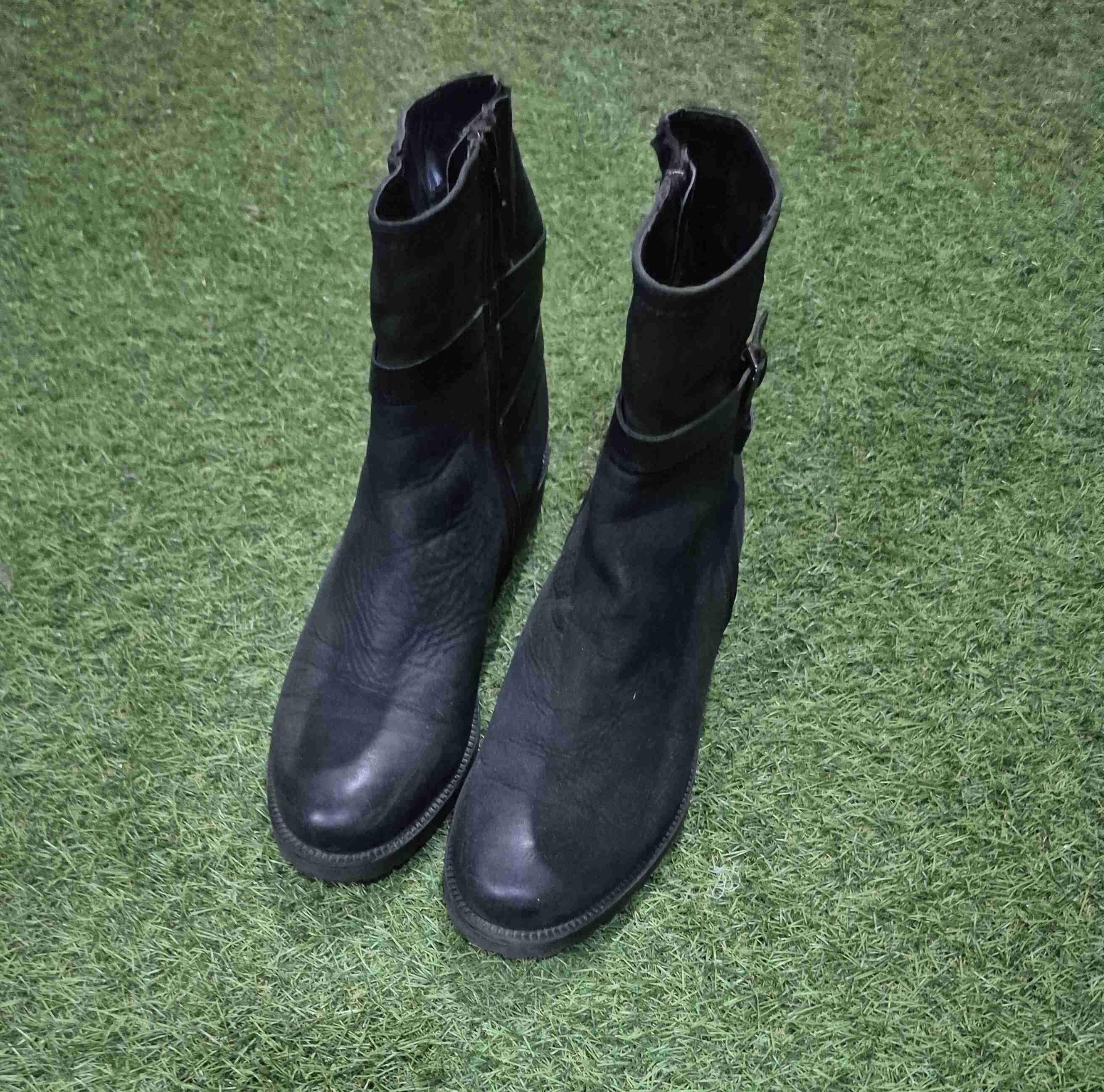 Botines negros de cuero - miniatura 2