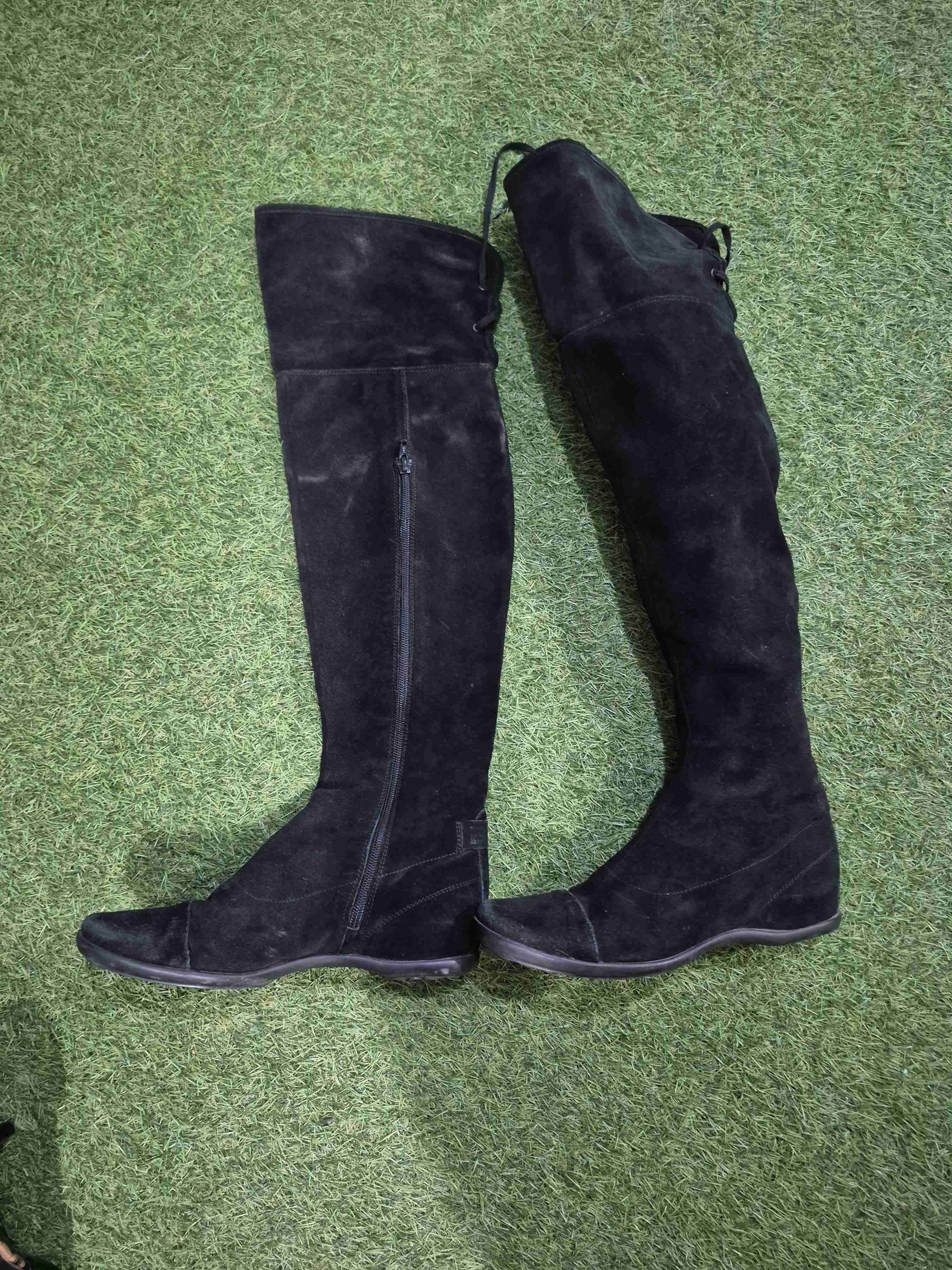 Botas negras altas de cuero  gamuza