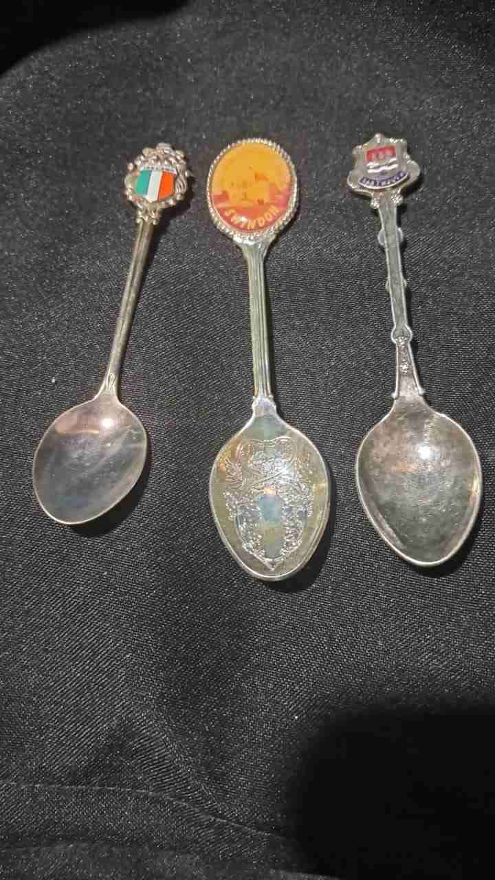Cucharas de colección con escudos - miniatura 3