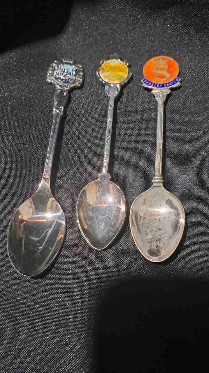 Cucharas de colección con escudos - miniatura 4