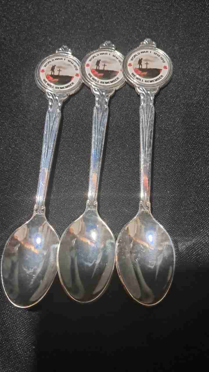 Cucharas de colección con escudos - miniatura 6