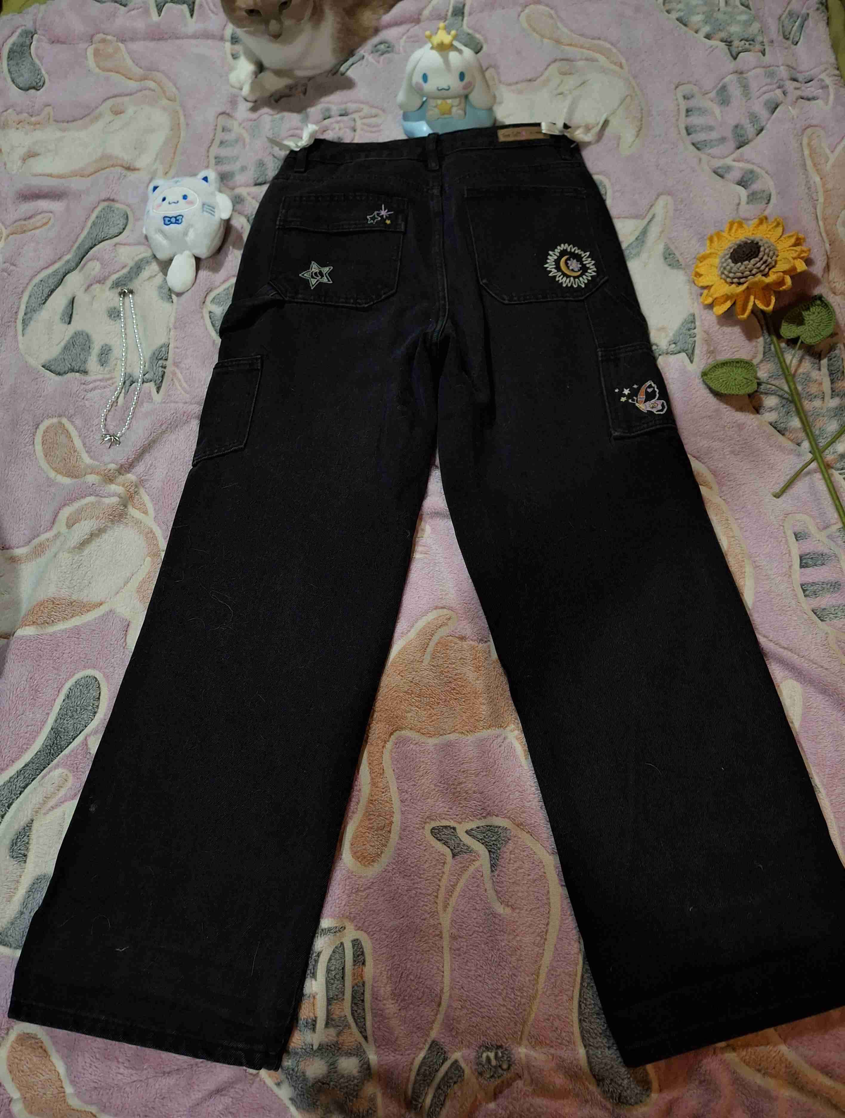 Jeans negros bordados con diseño - miniatura 3