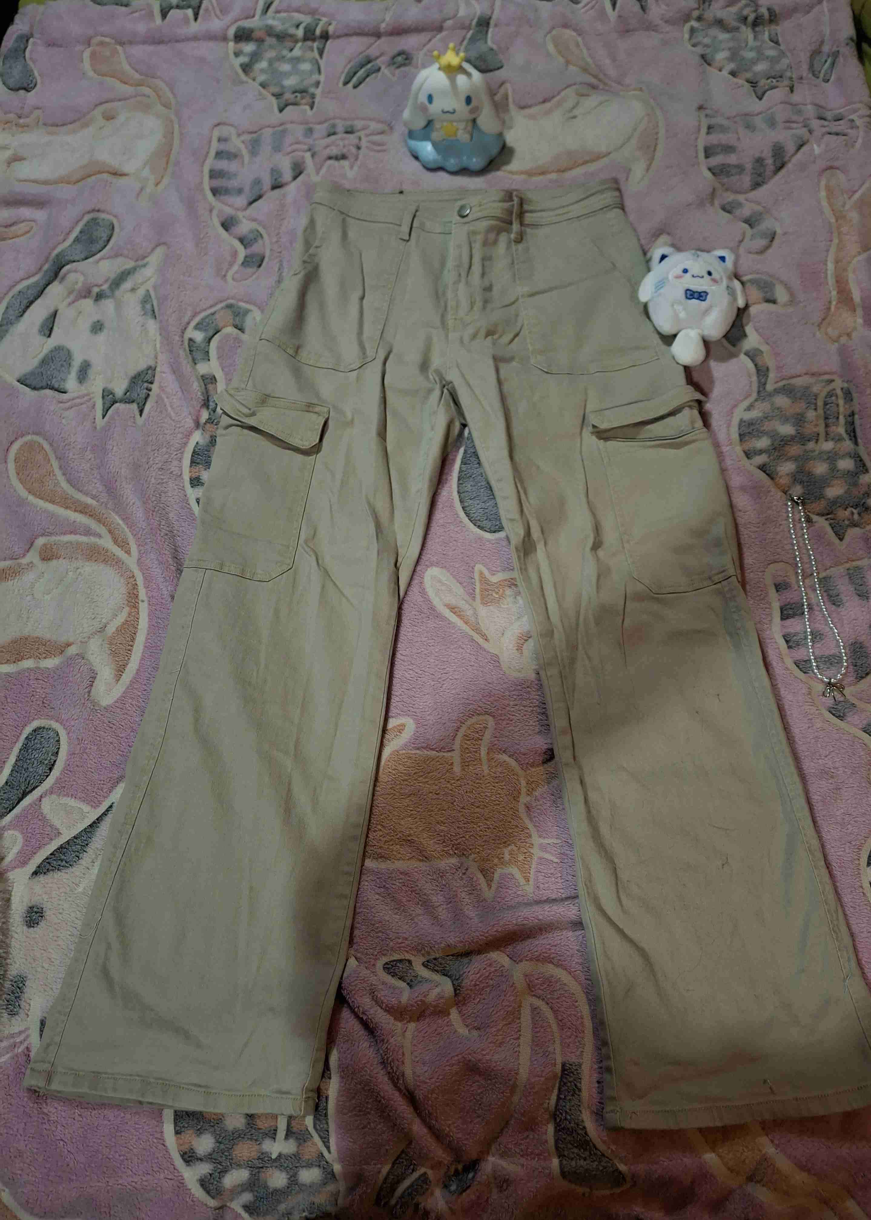 Pantalones cargo beige unisex