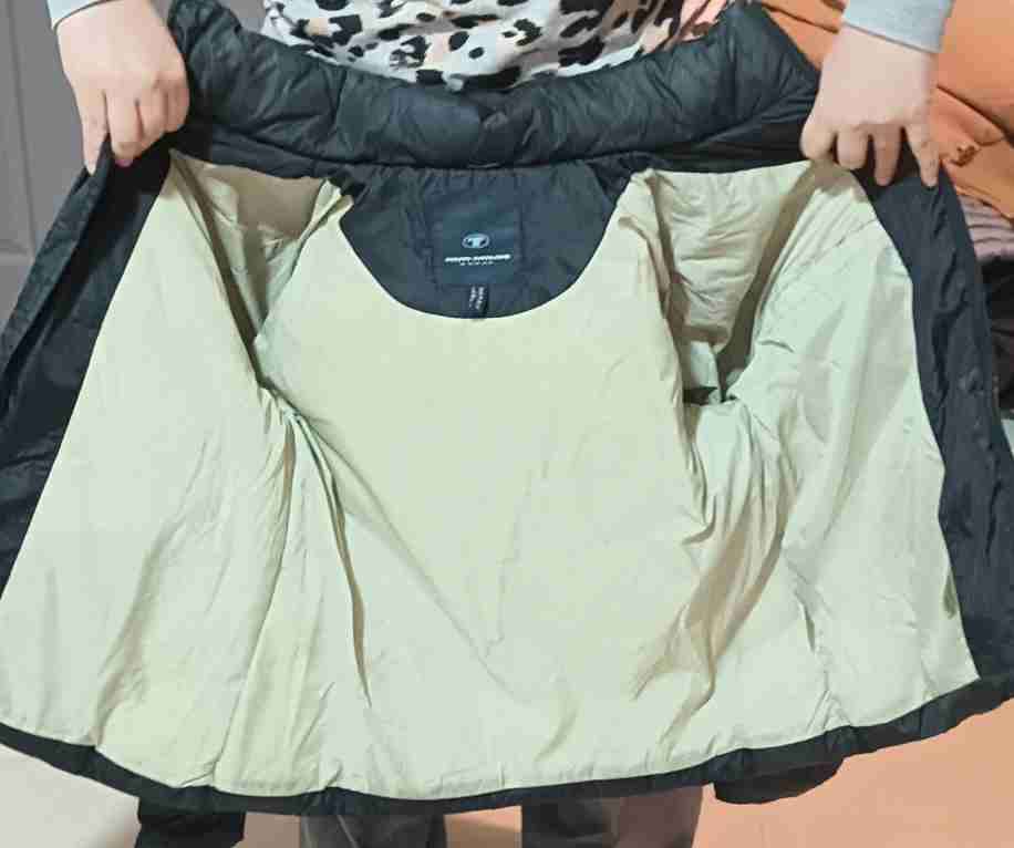 Chaqueta acolchada negra - miniatura 4