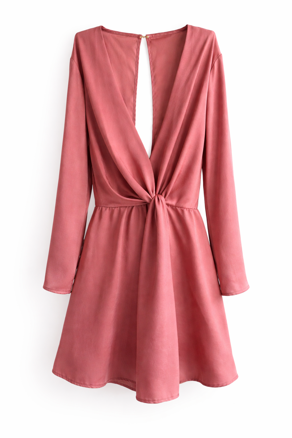 Vestido rosa con diseño fruncido