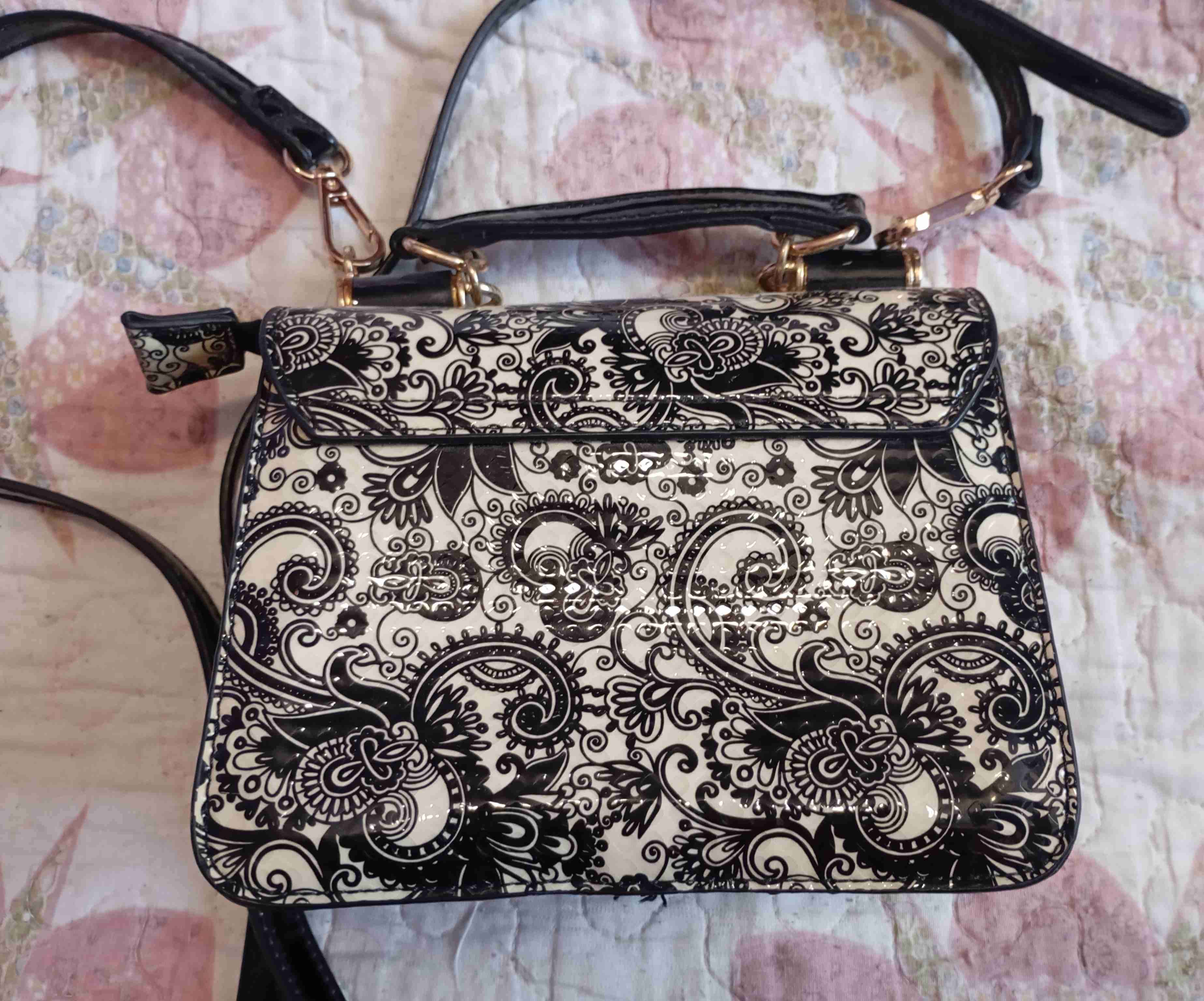 Cartera estampada con cierre dorado - miniatura 2