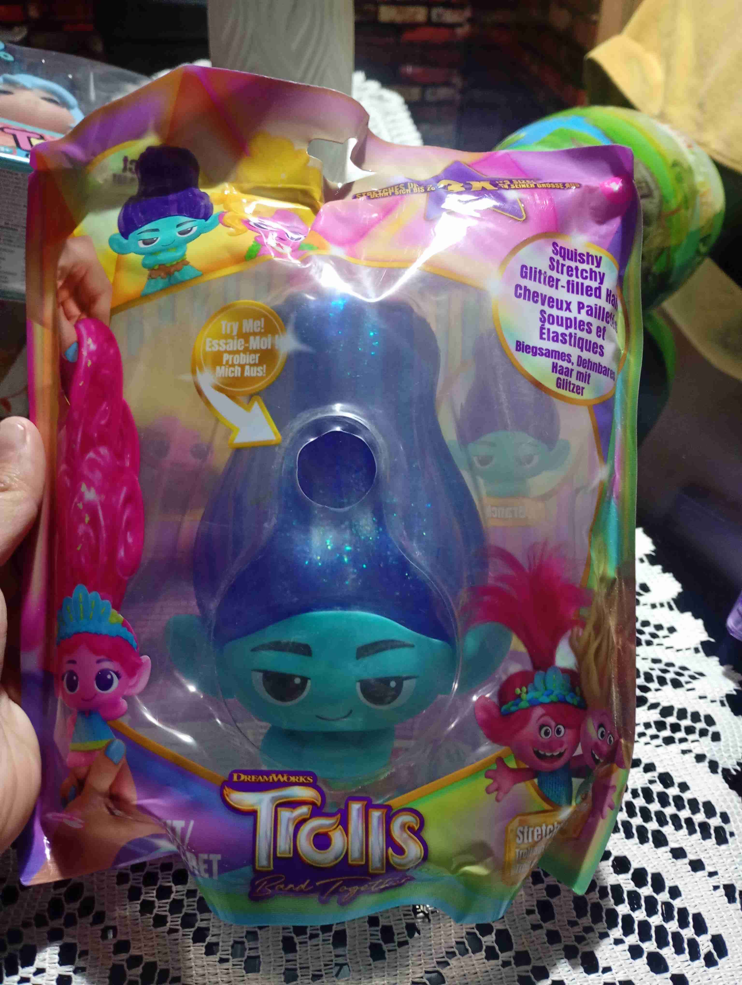 Figura Trolls con cabello brillante