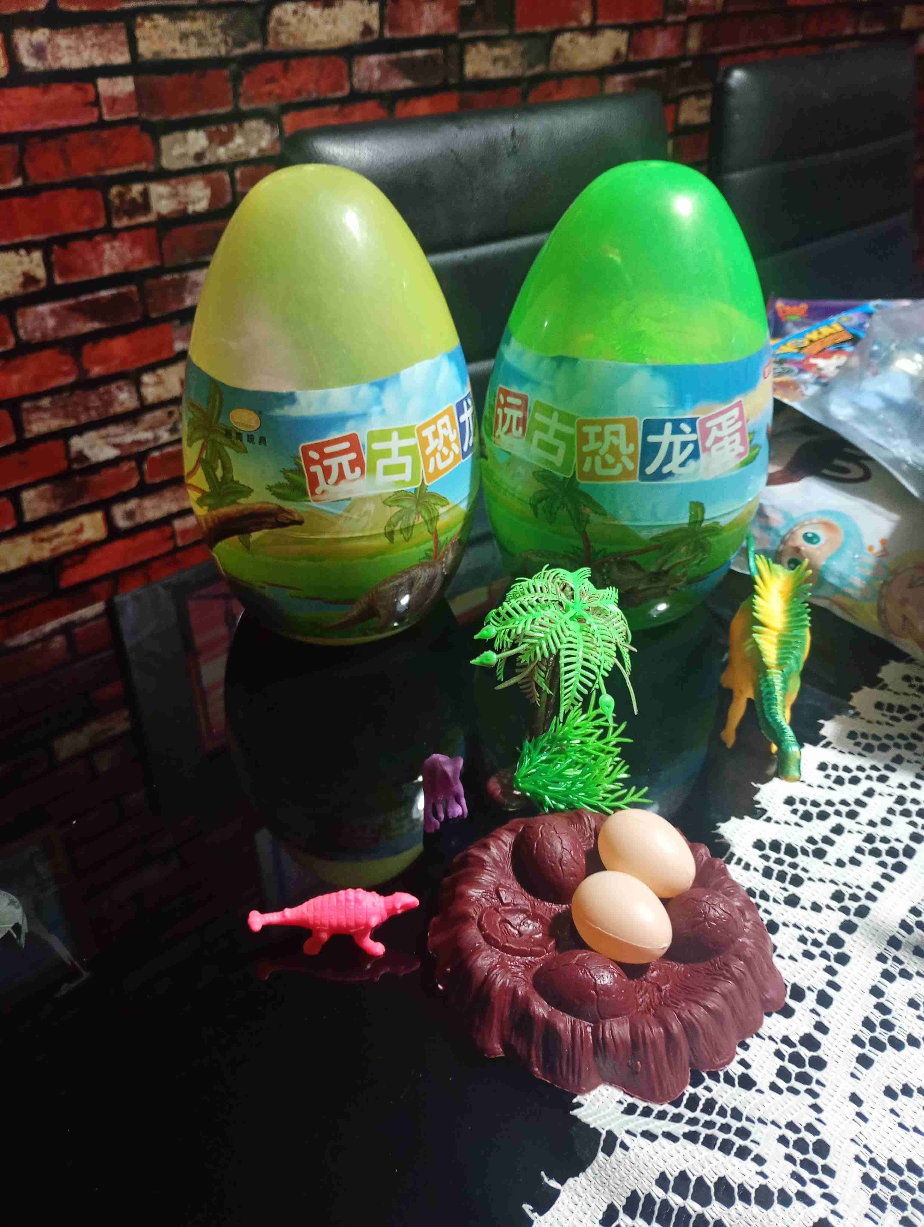 Huevos sorpresa dinosaurio