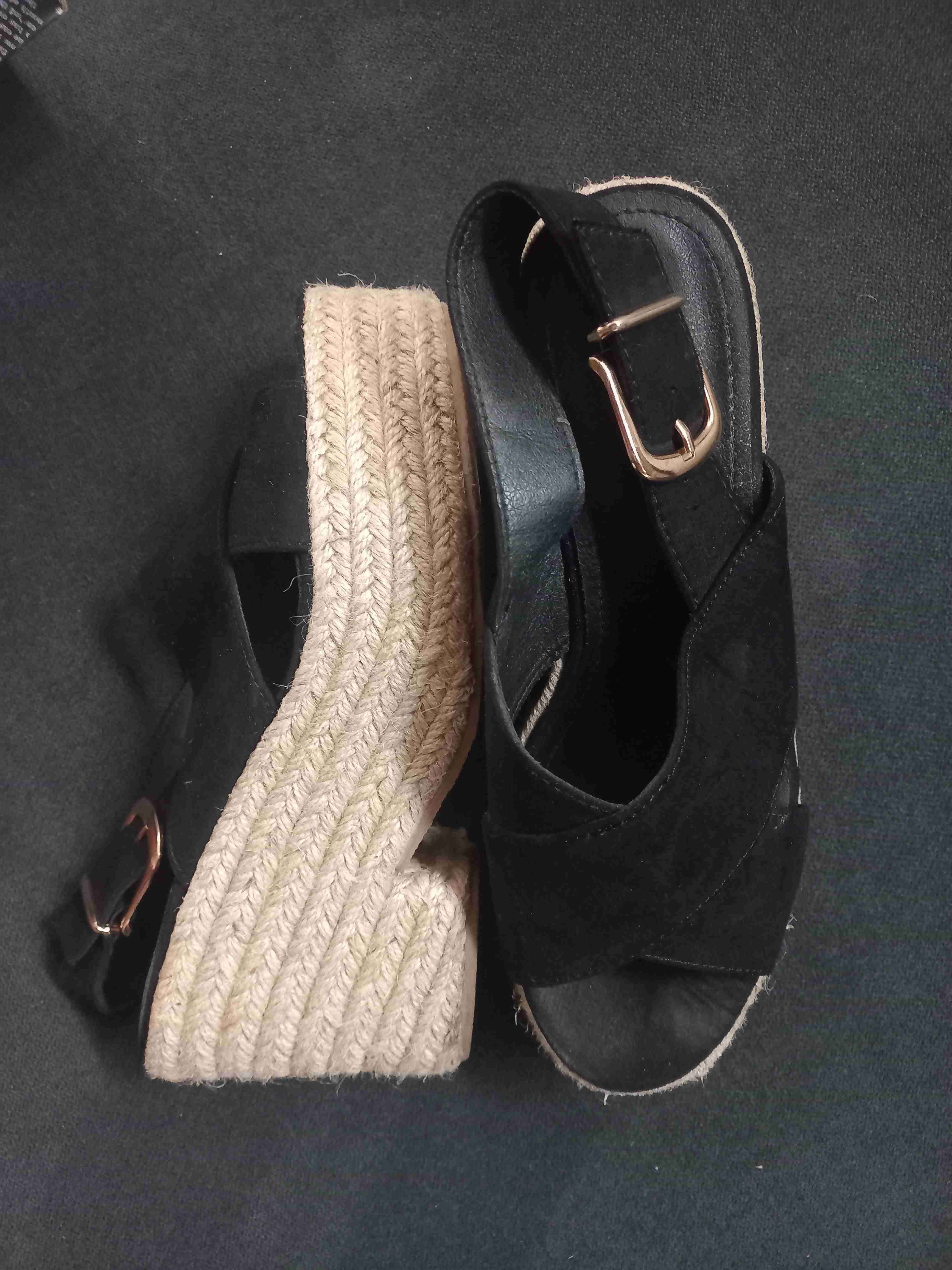 Sandalias negras de plataforma num 37