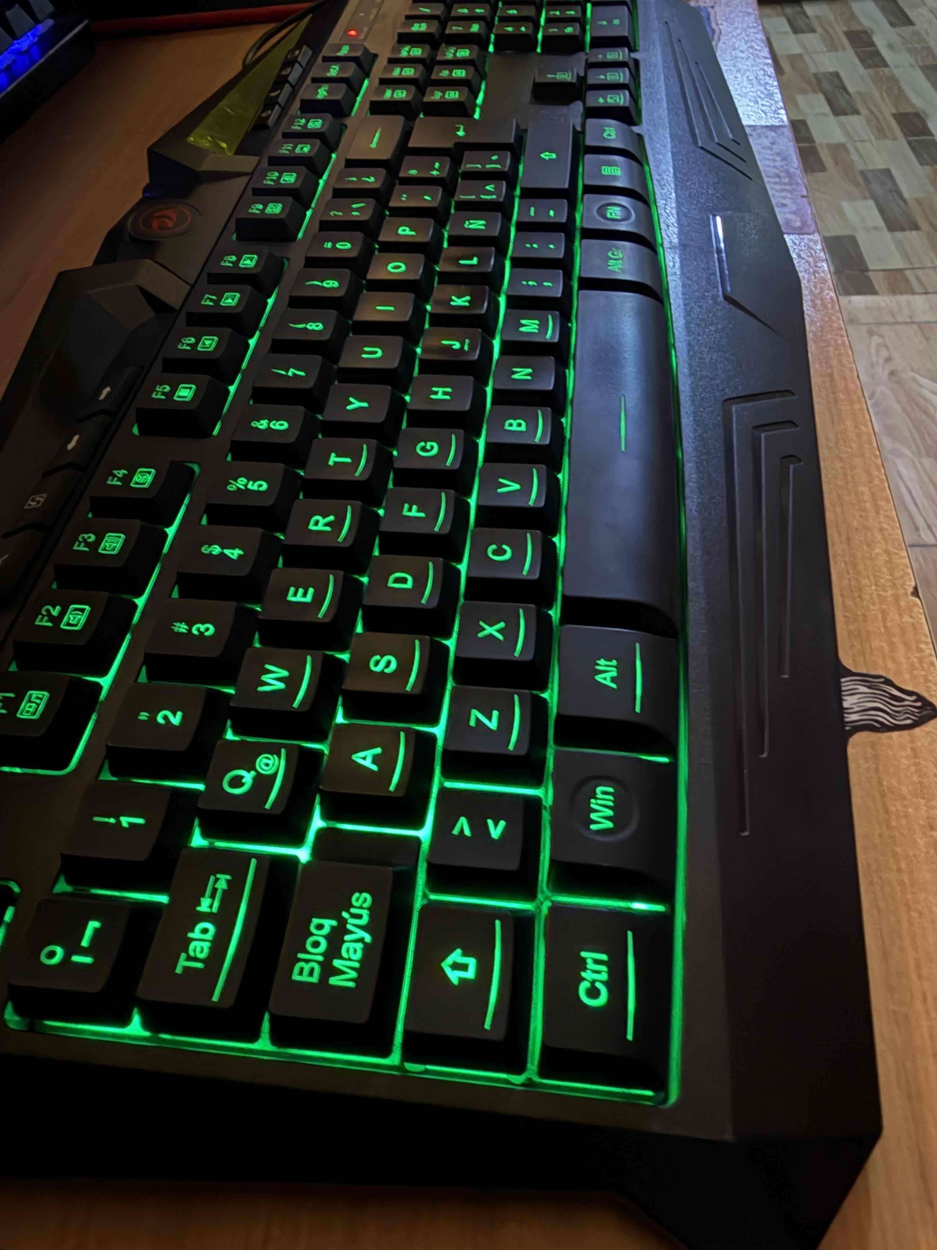 Teclado gaming retroiluminado redragon