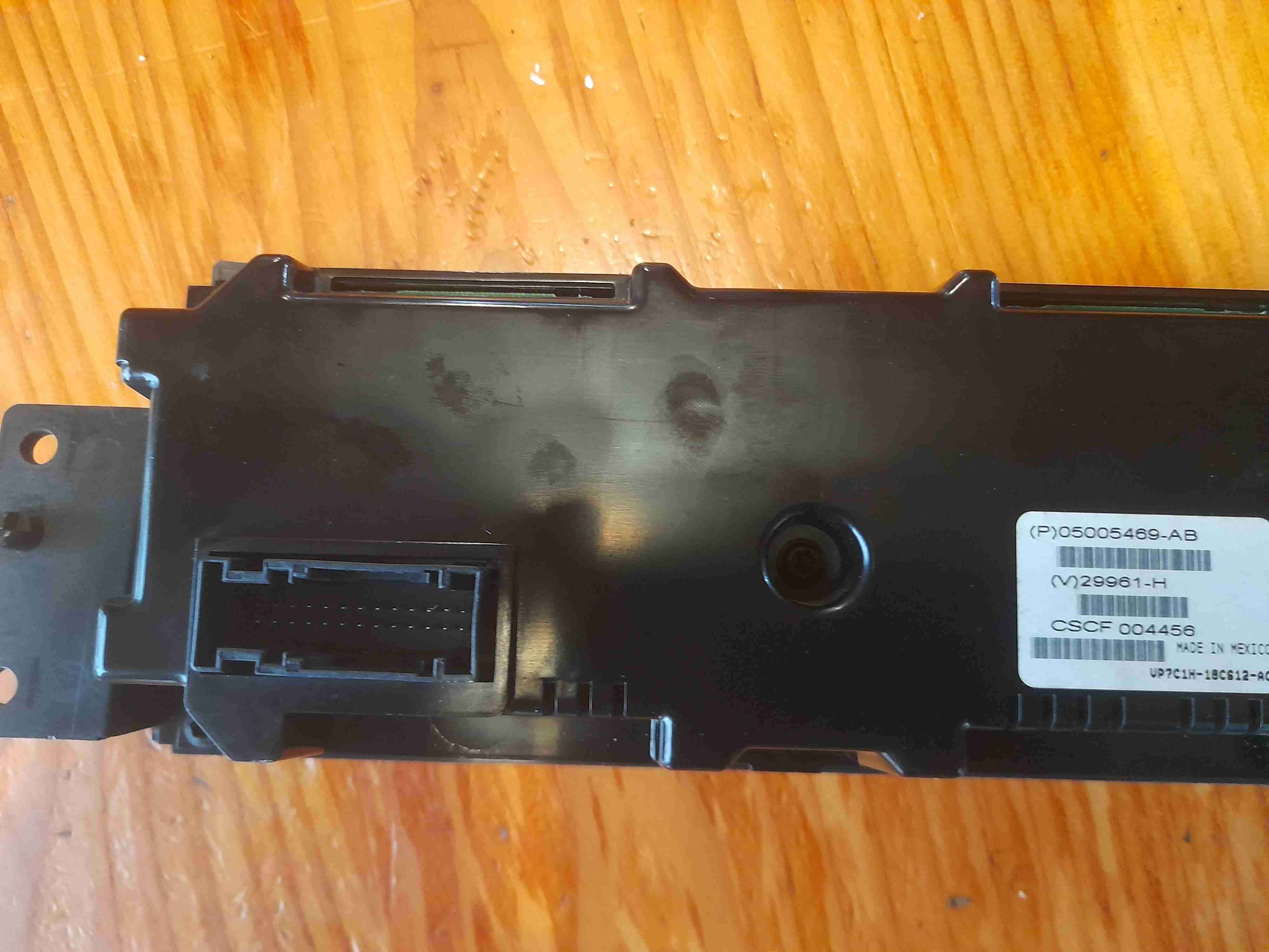 Panel control climatización chrysler pacifica - miniatura 2