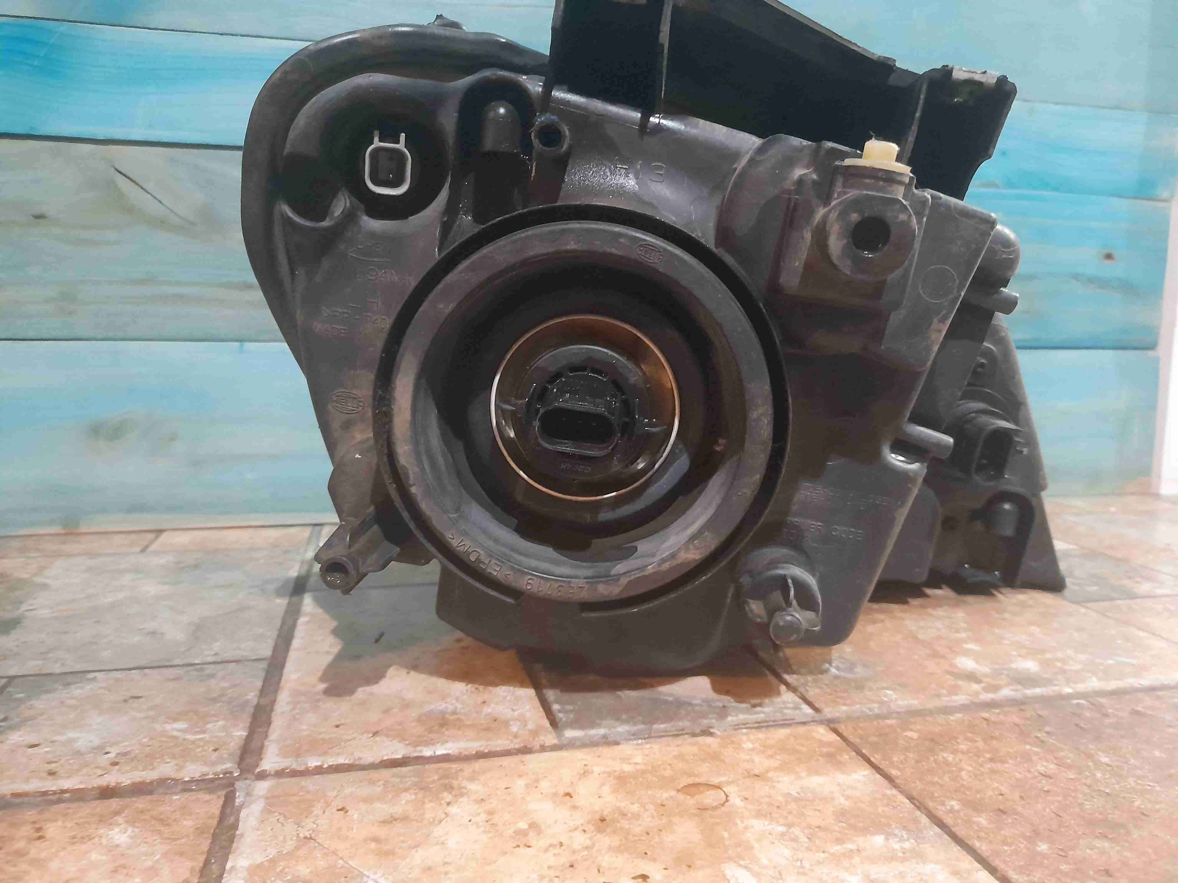 Focos delanteros Chrysler Pacifica - miniatura 6