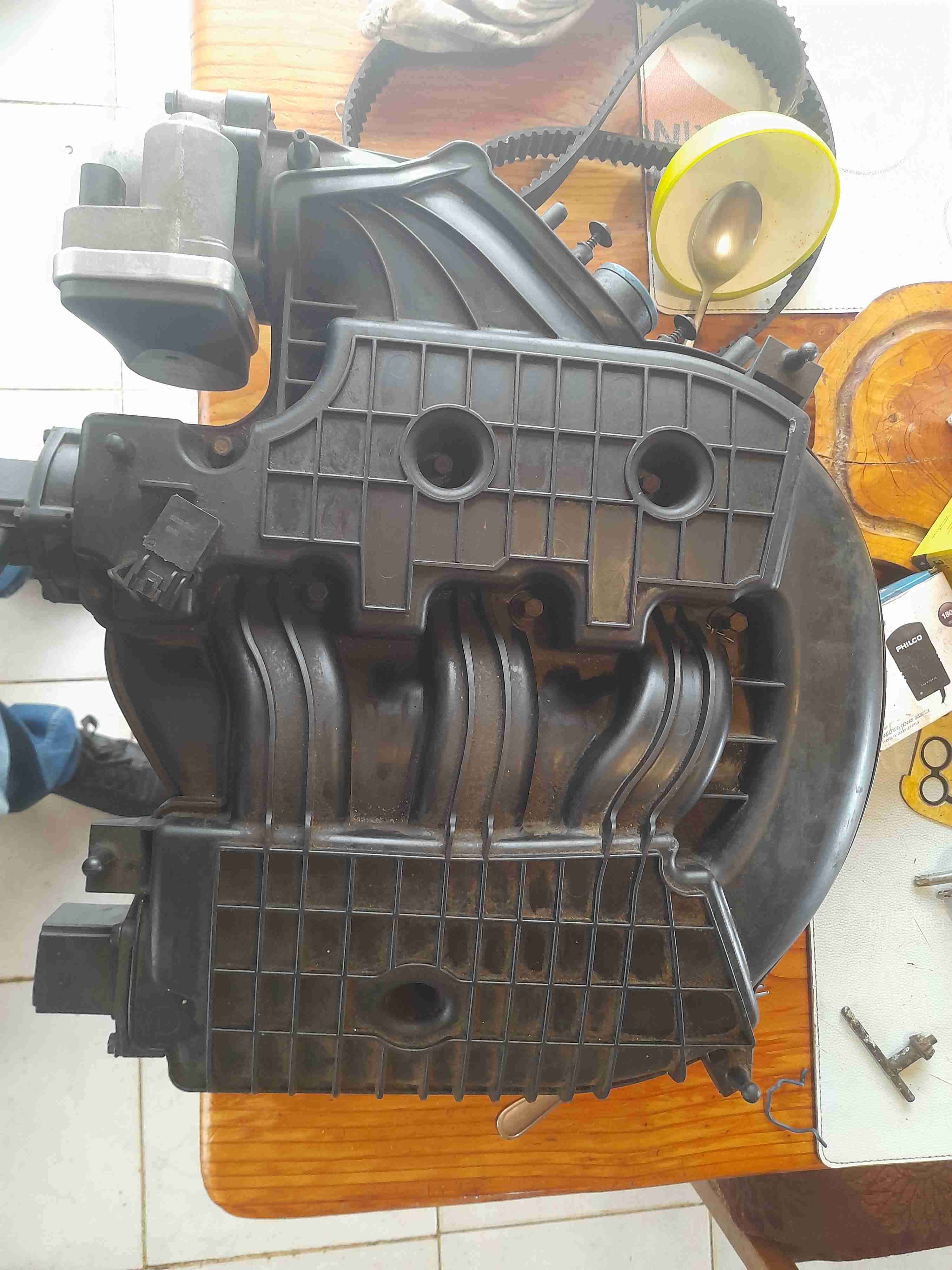 Múltiple de admisión chrysler pacifica - miniatura 2