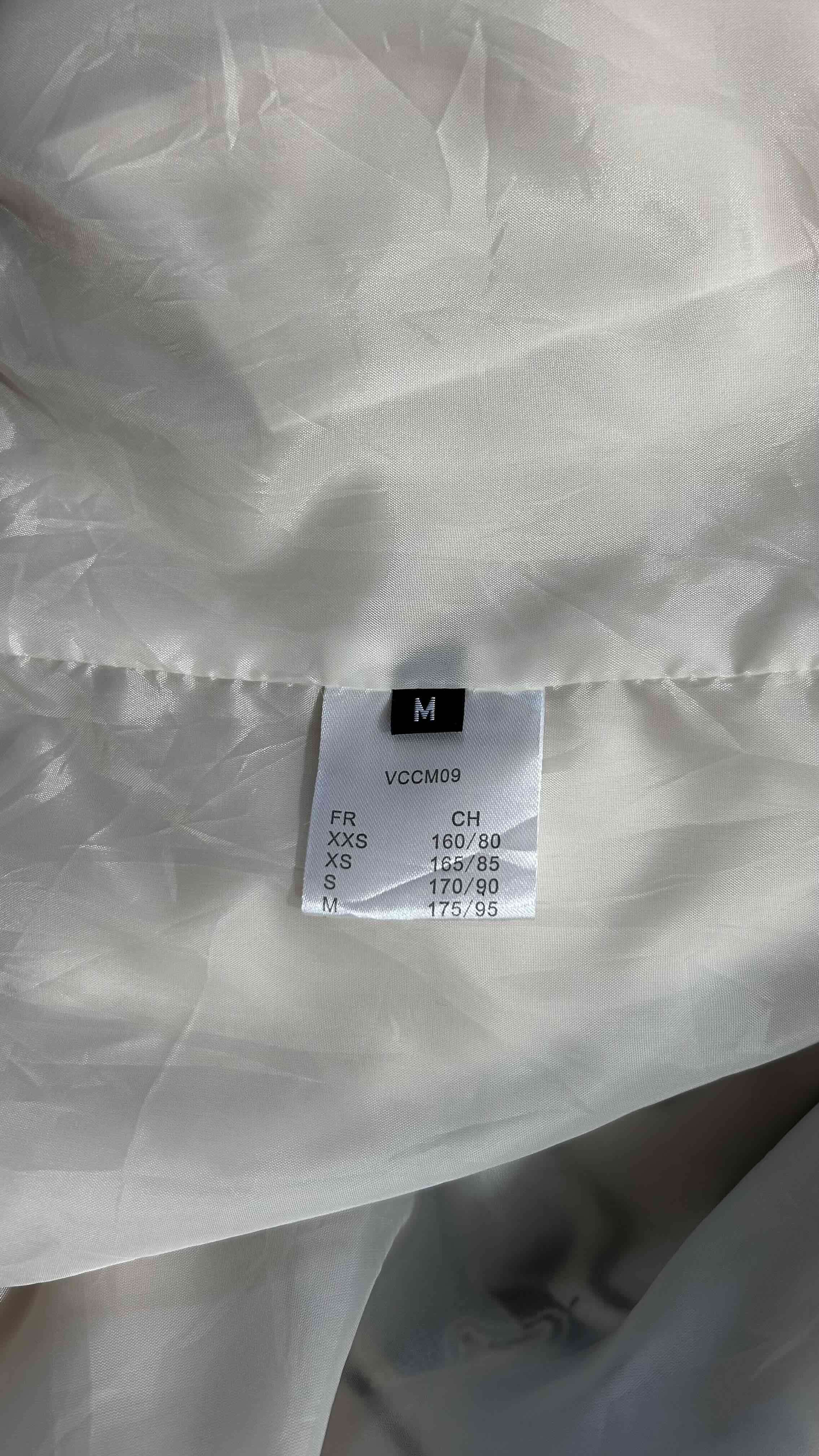 Chaqueta Universitaria Varsity Estilo LV Bordada P - miniatura 3