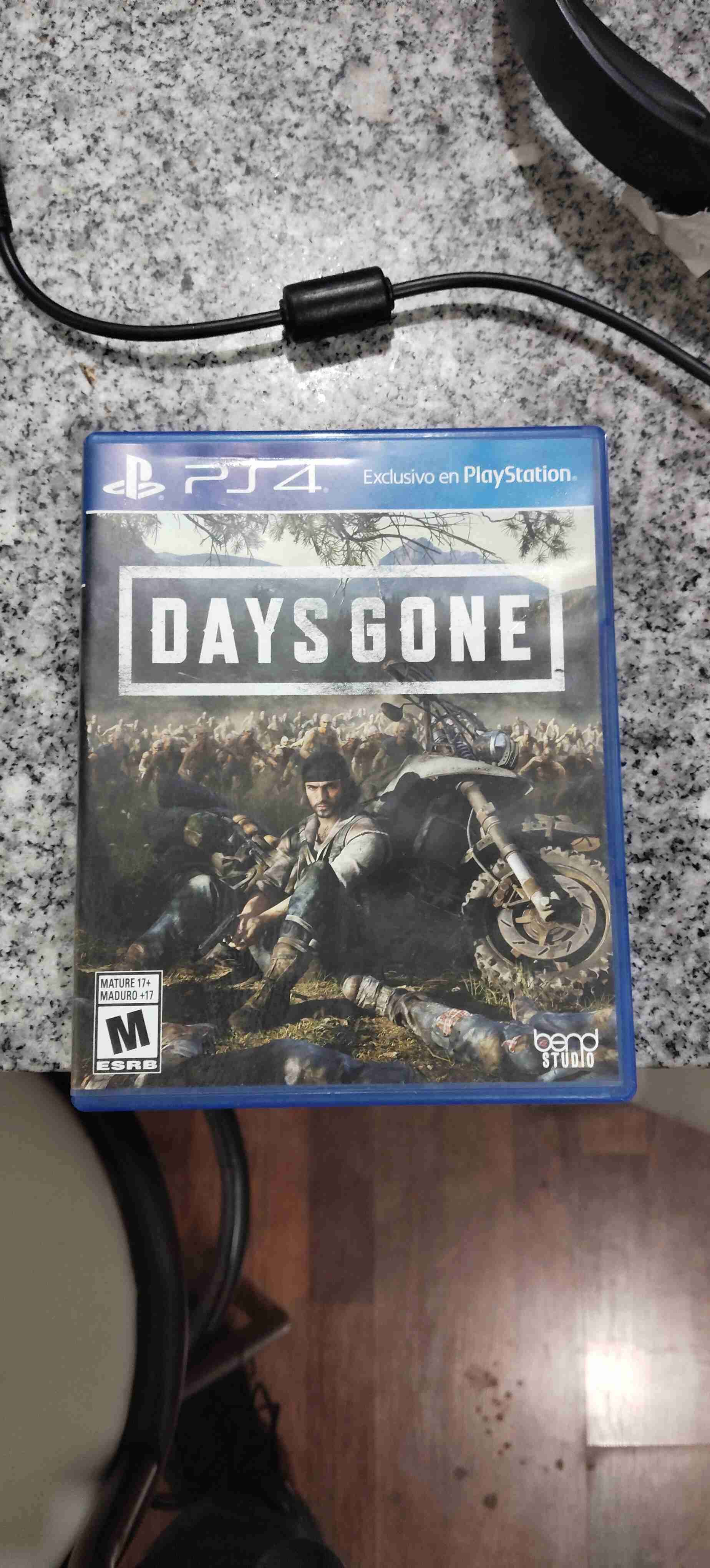 PS4 Slim 1TB + 1 mando + 3 clásicos originales - miniatura 6