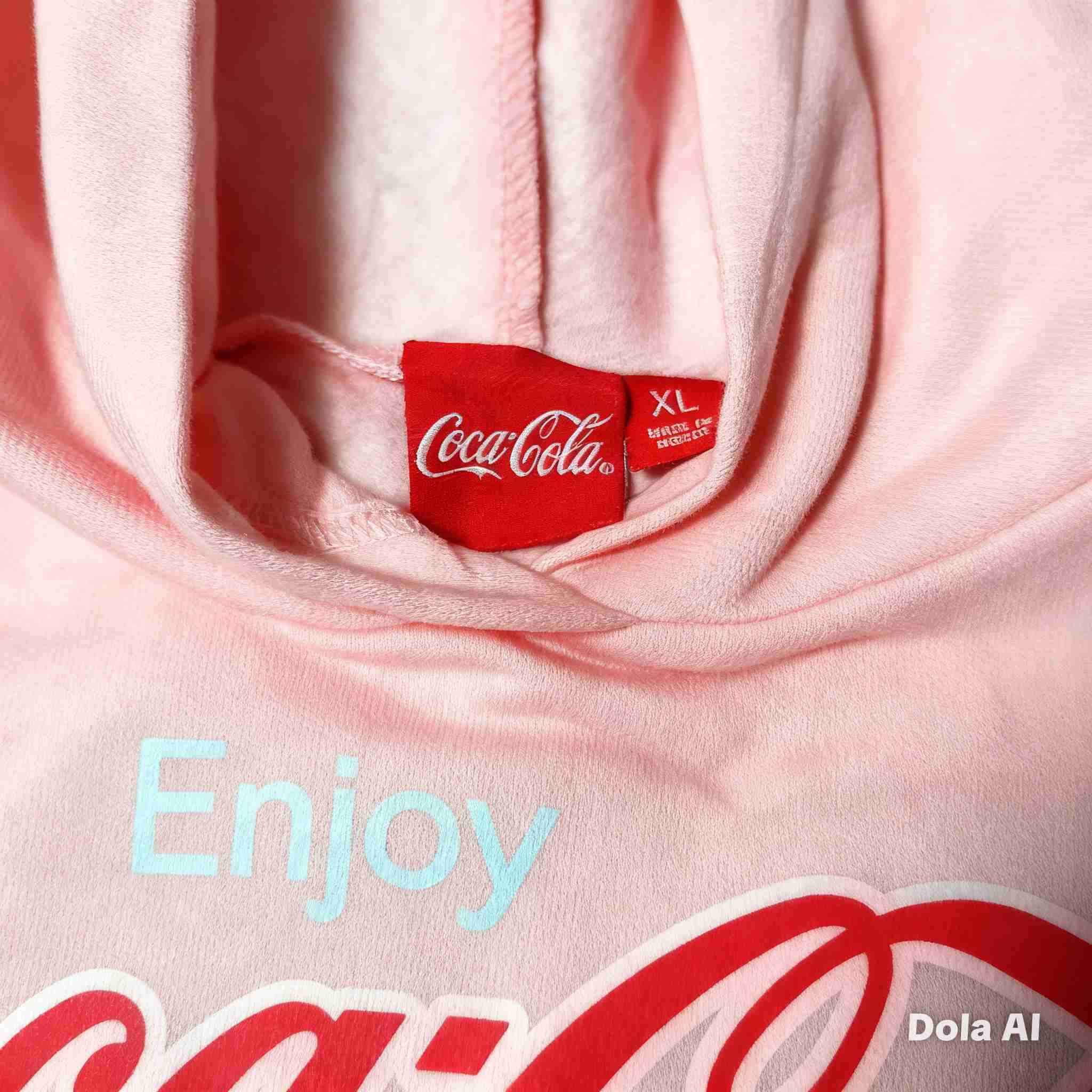 Polerón rosa Coca-Cola con gorro - miniatura 3