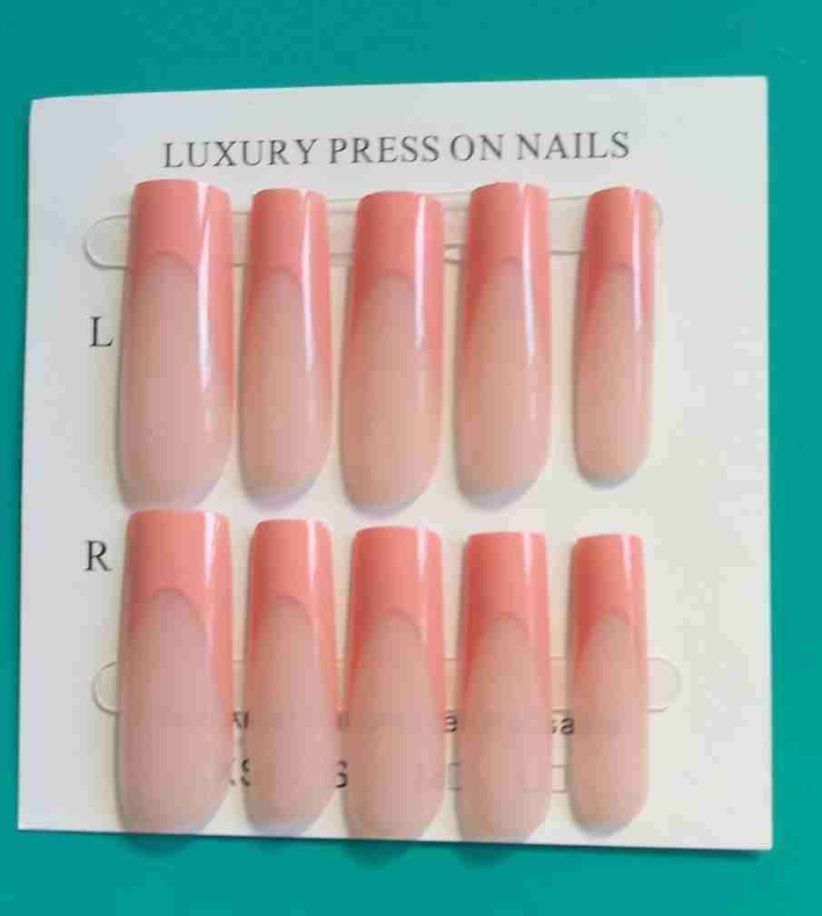 Uñas postizas francesas rosadas