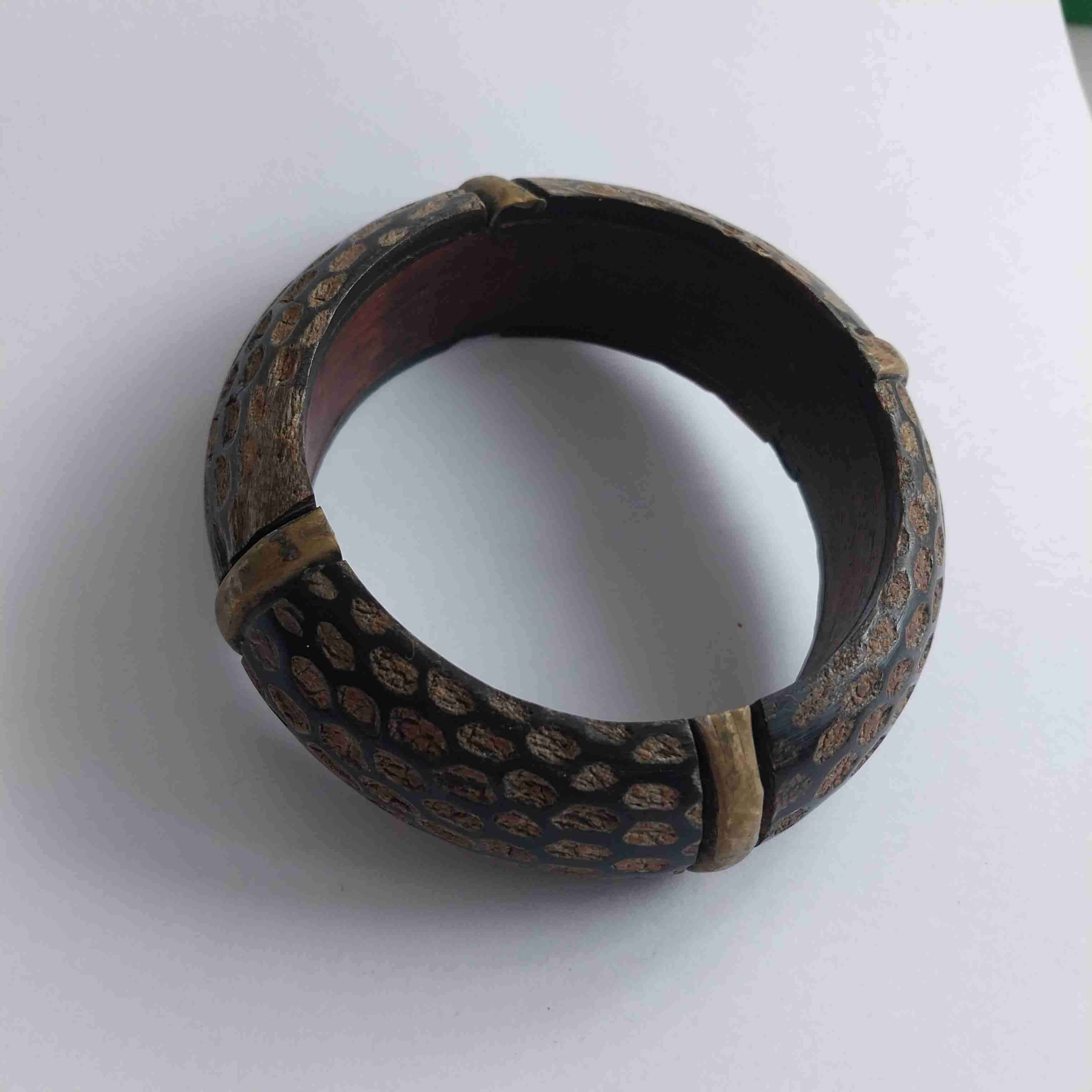 Brazalete de madera vintage
