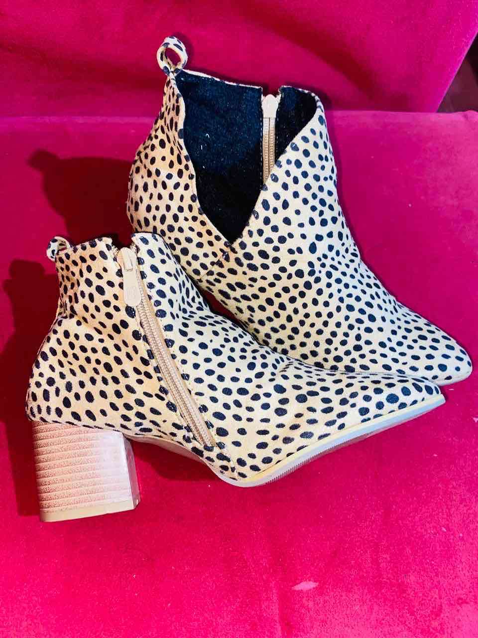 Botines de tacón animal print