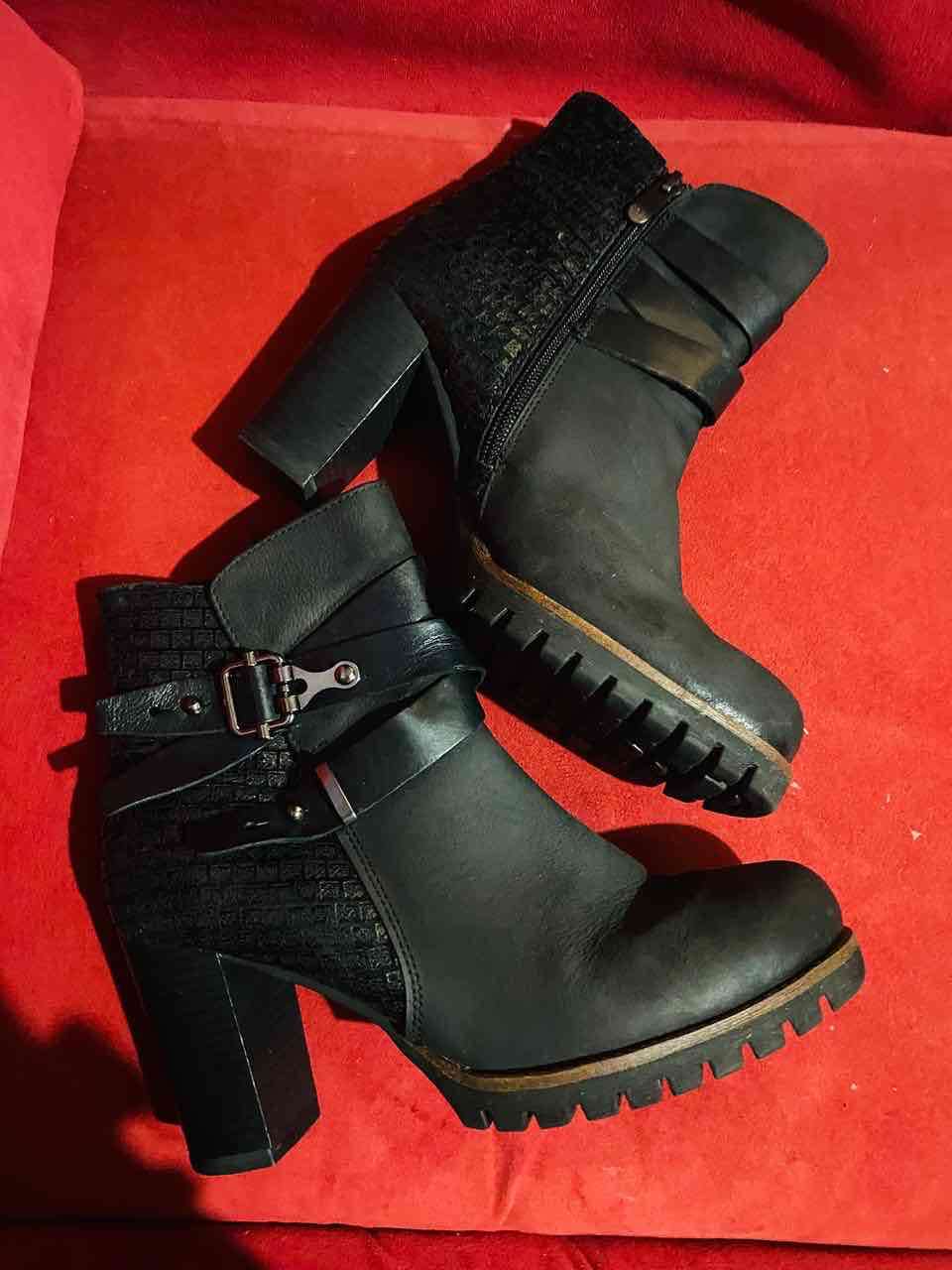 Botines negros de cuero - miniatura 3