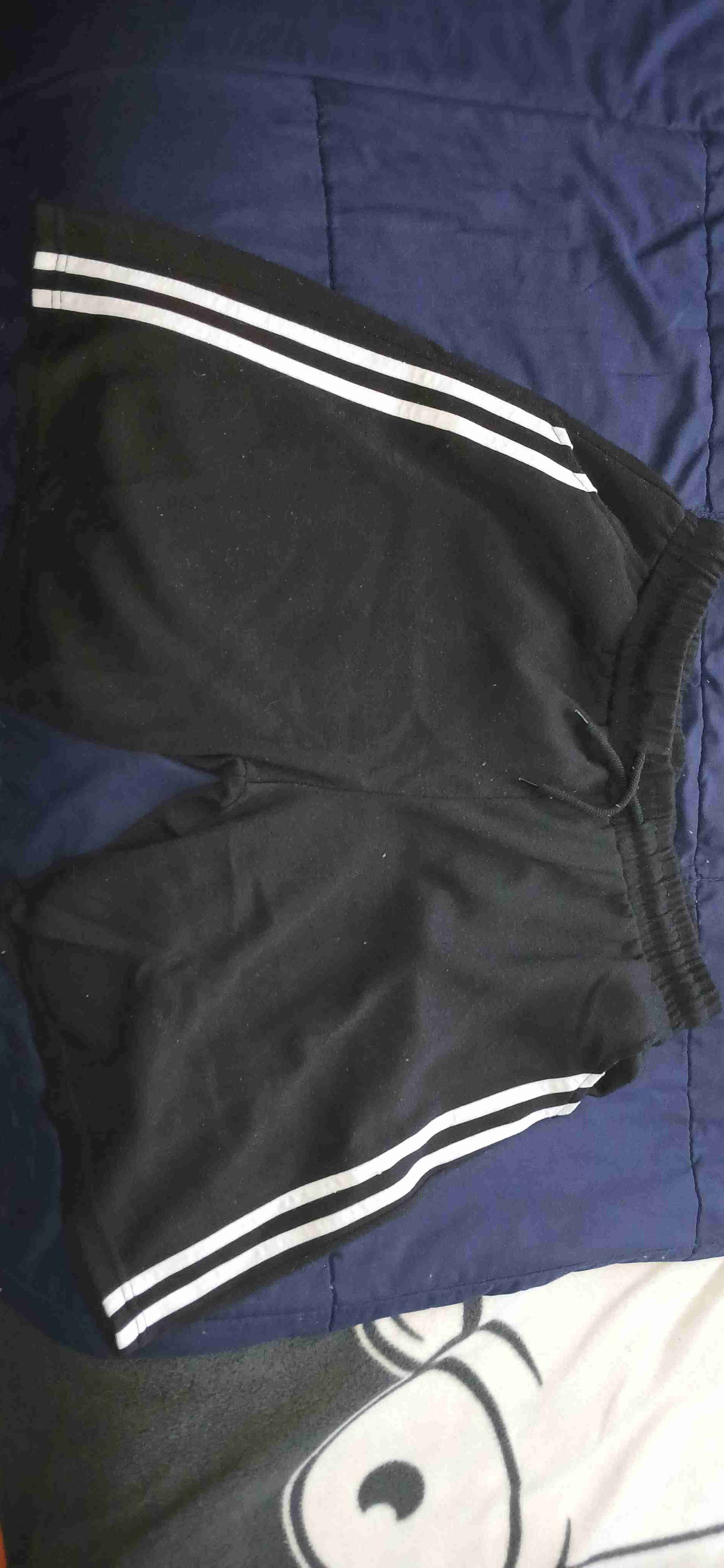 Short deportivo negro con líneas - miniatura 2