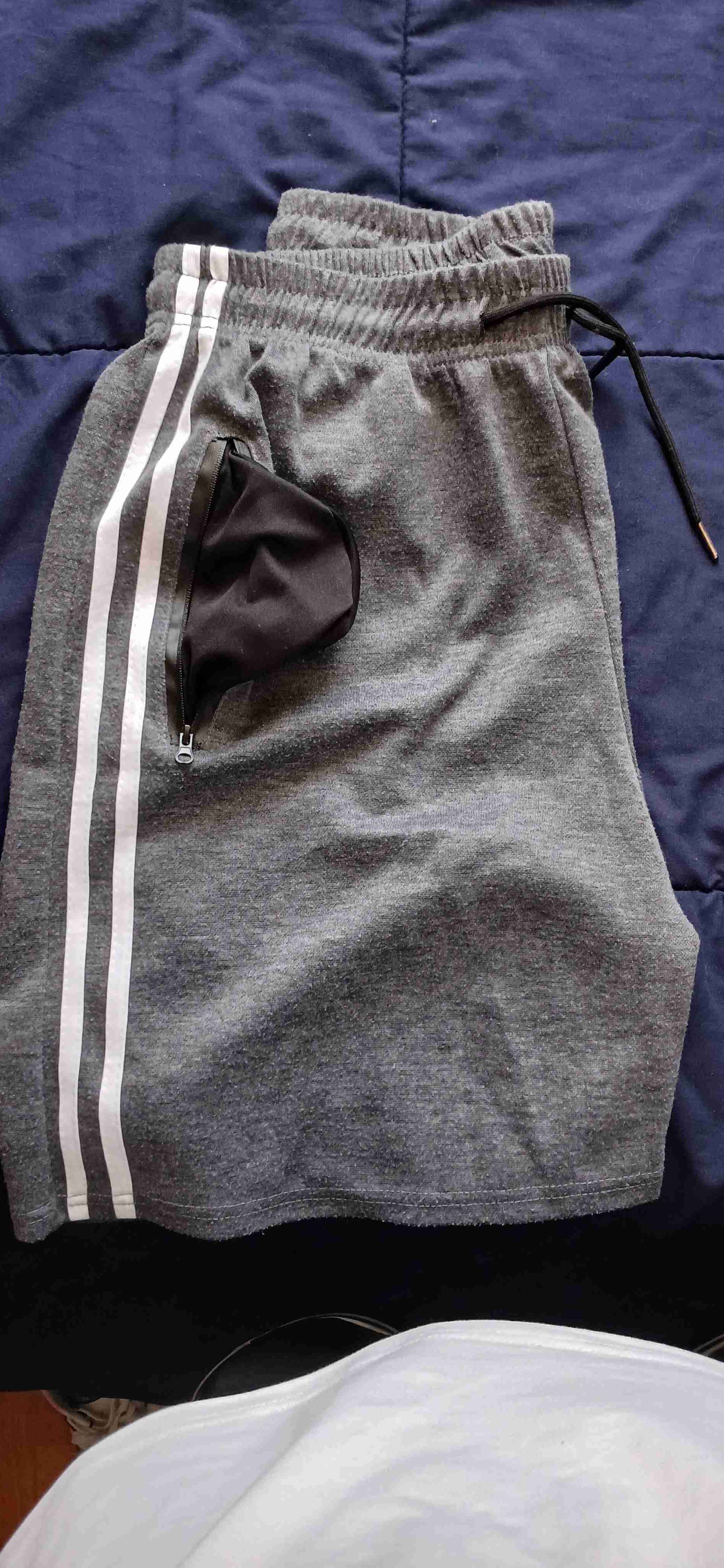 Bermudas deportivas grises con rayas - miniatura 4