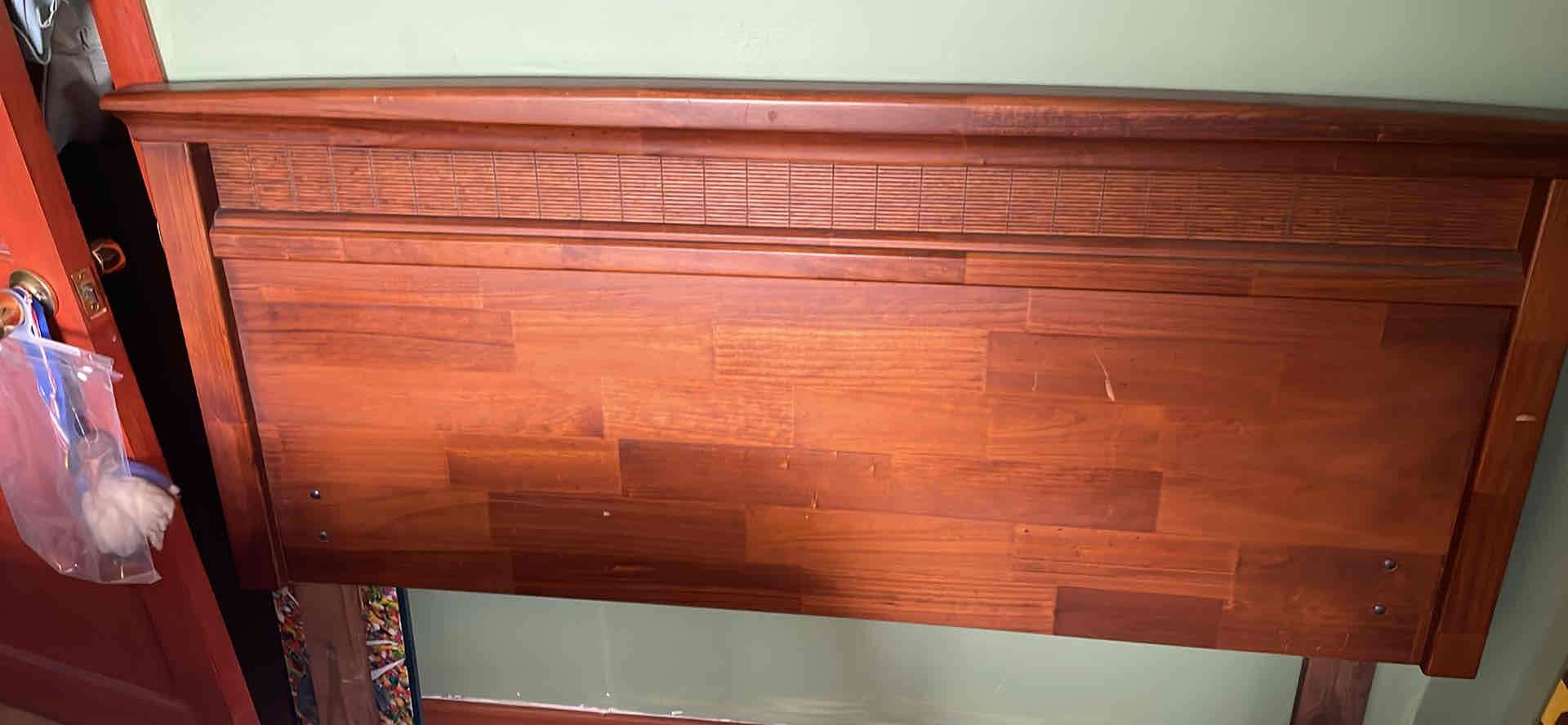 Cabecera de cama de madera