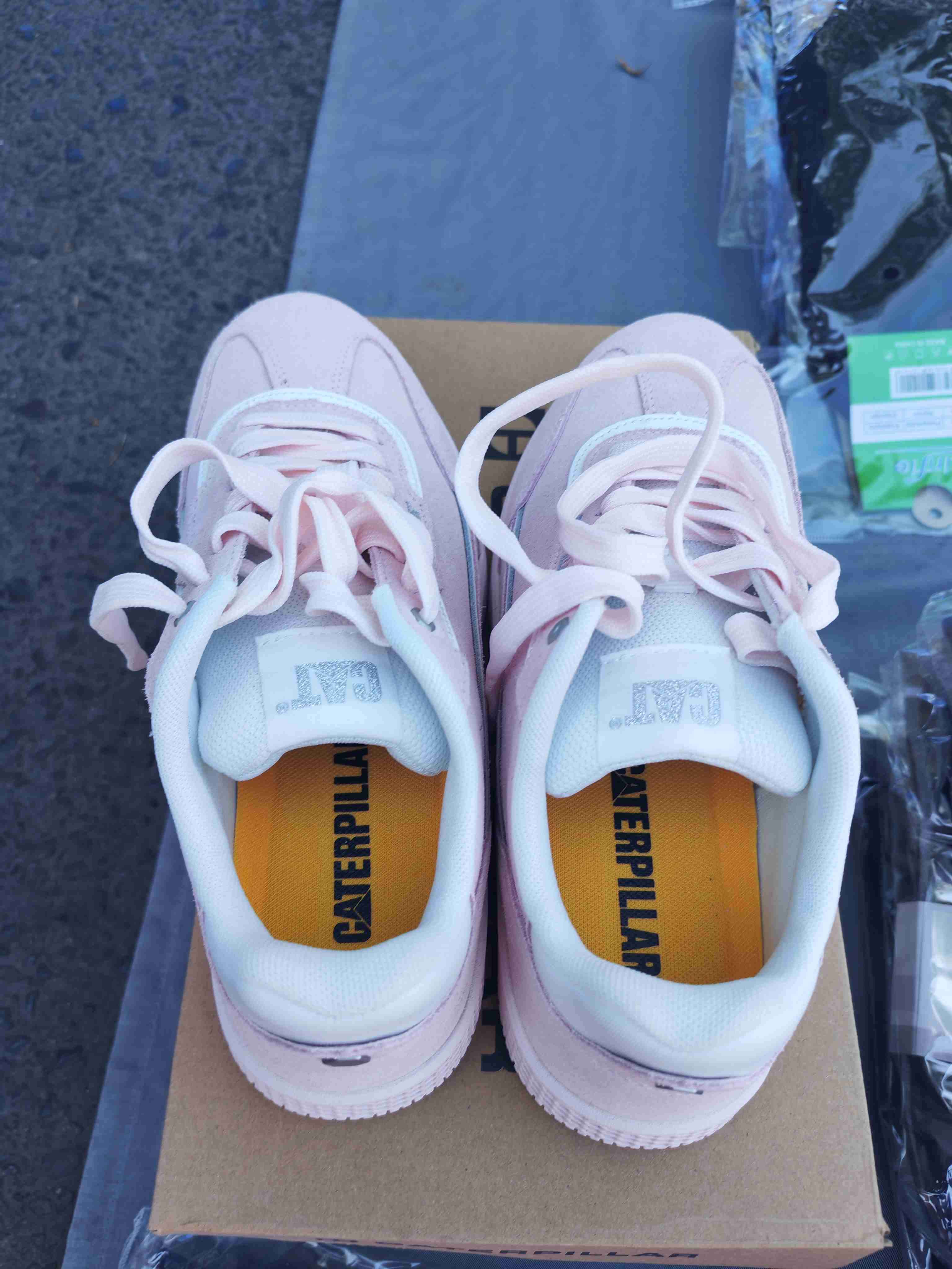 Zapatillas rosadas Caterpillar