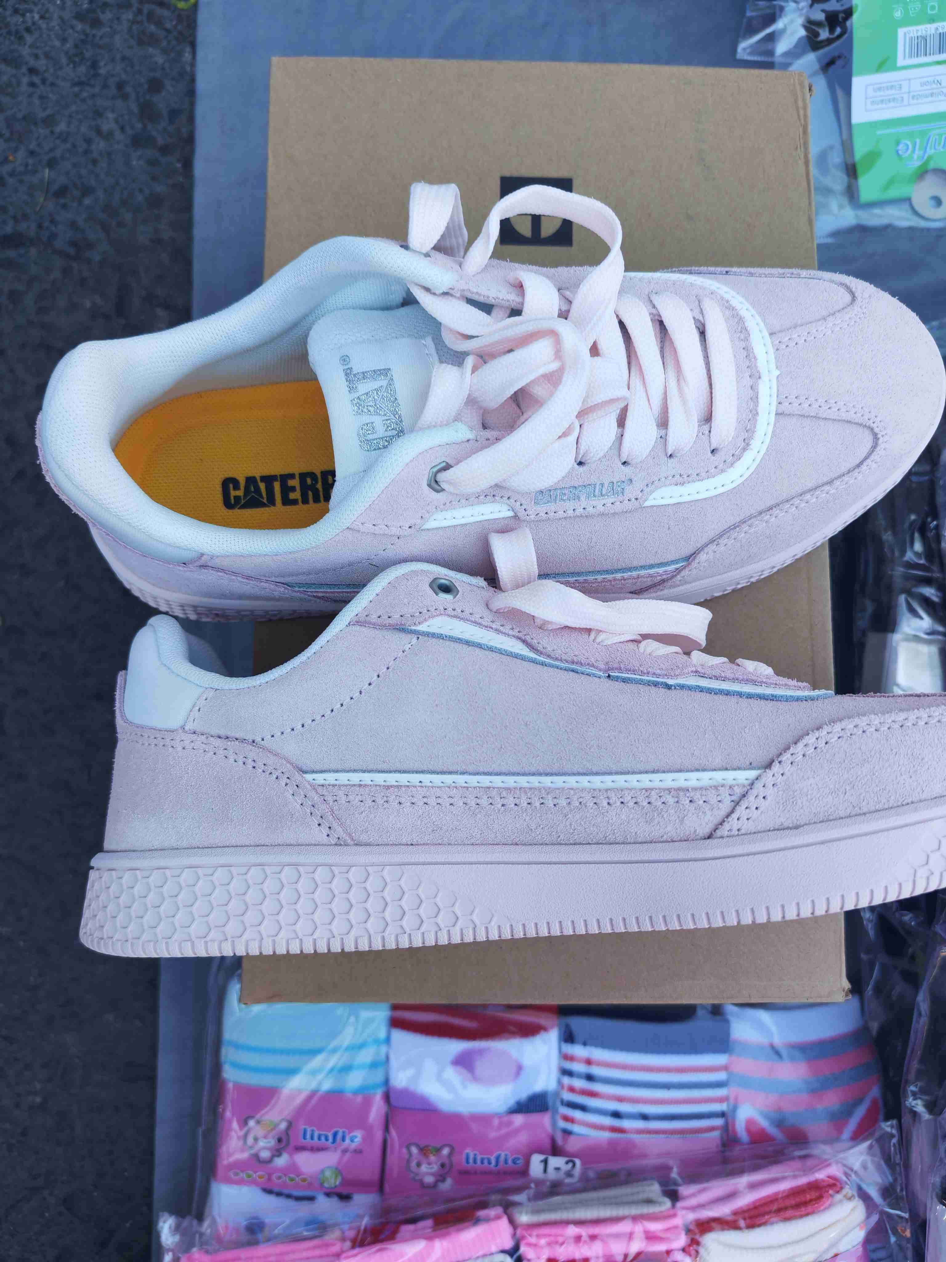 Zapatillas rosadas Caterpillar - miniatura 2