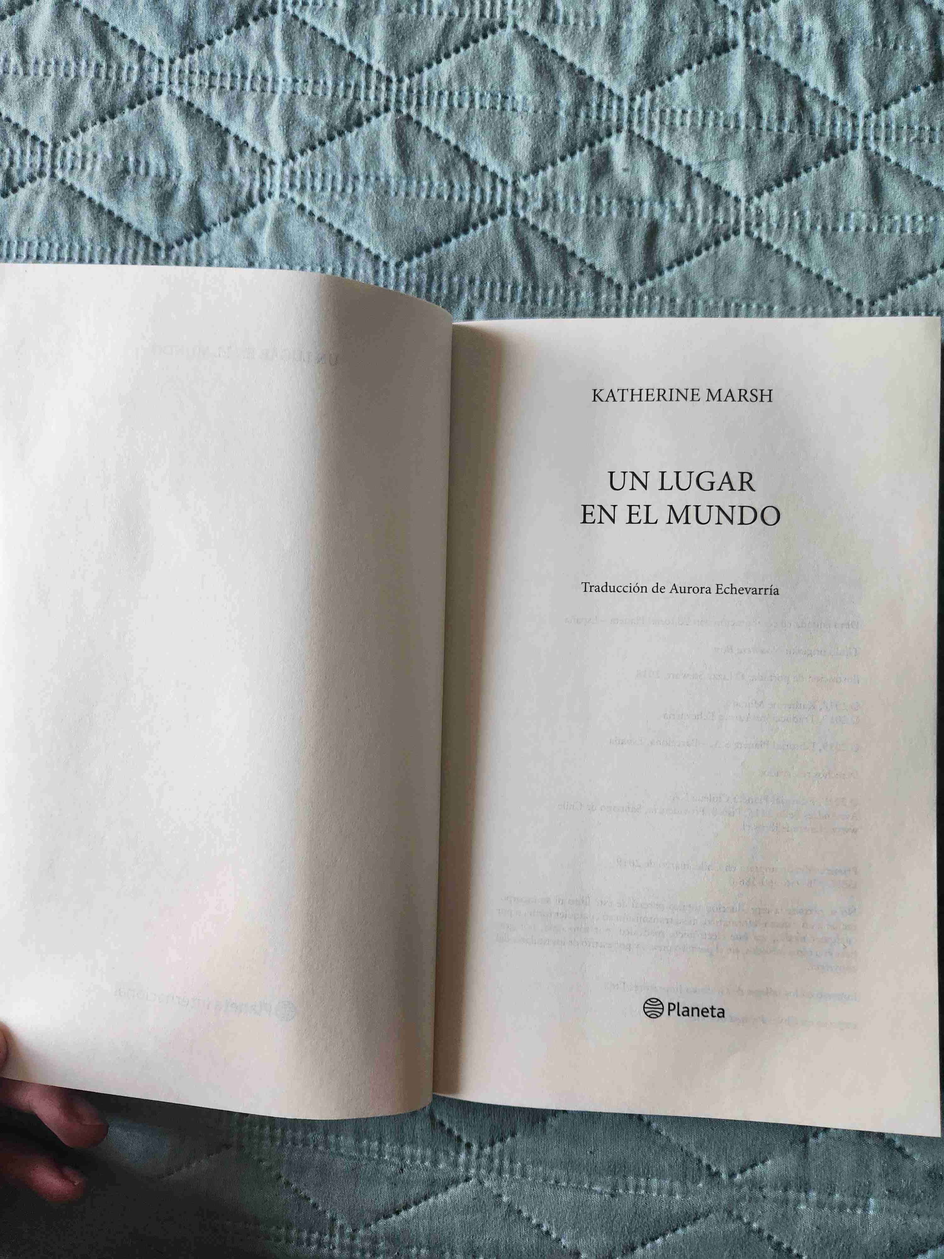 Libro 'Un Lugar en el Mundo' - miniatura 3