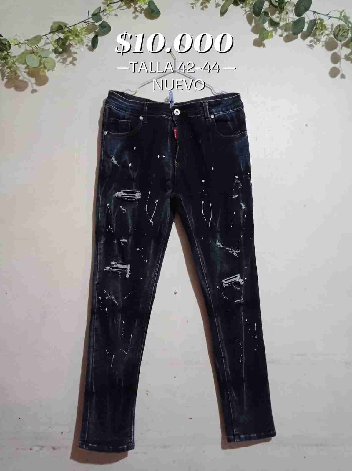 Jeans negros nuevo con diseño