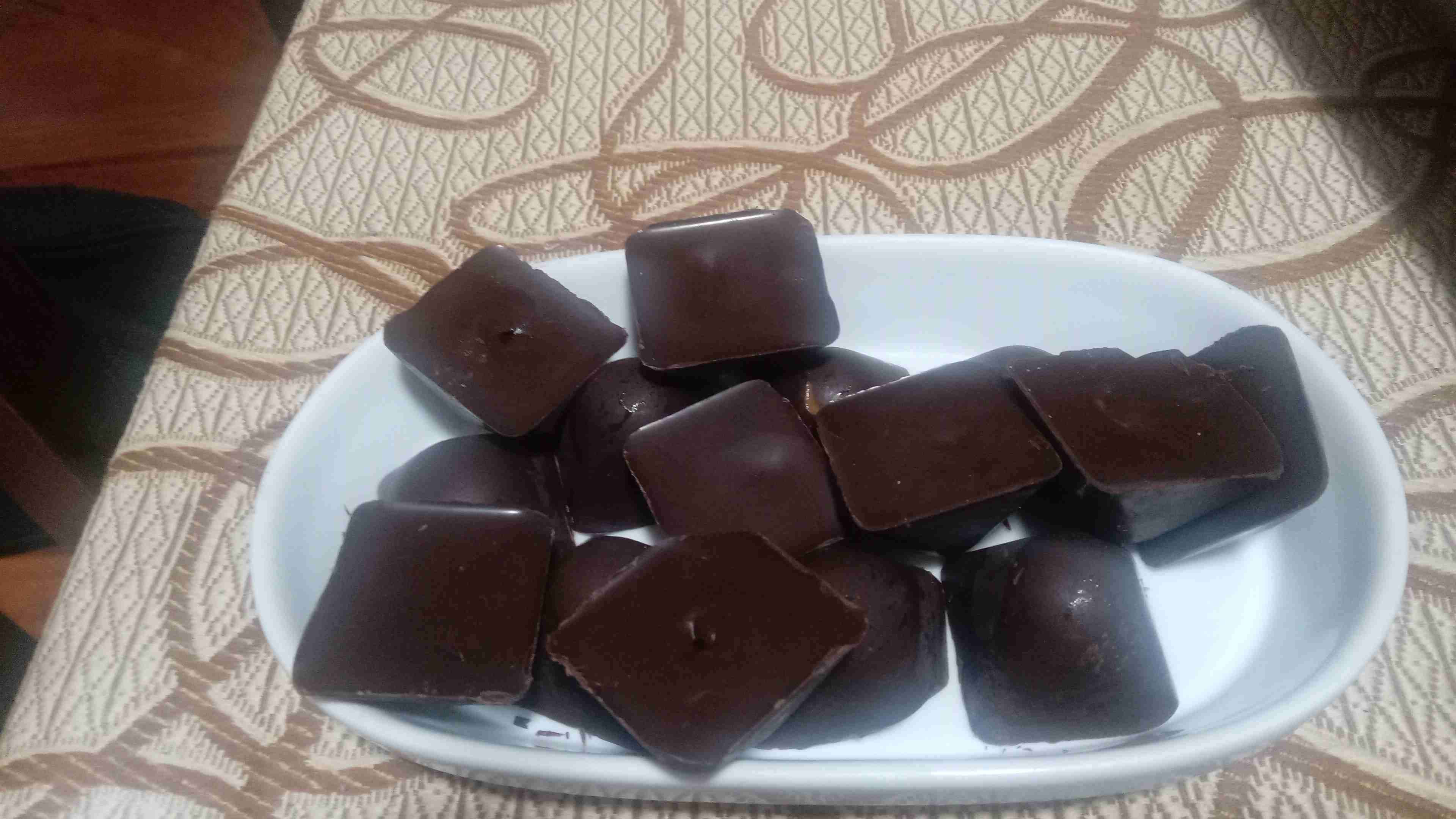 Chocolate casero en cubos
