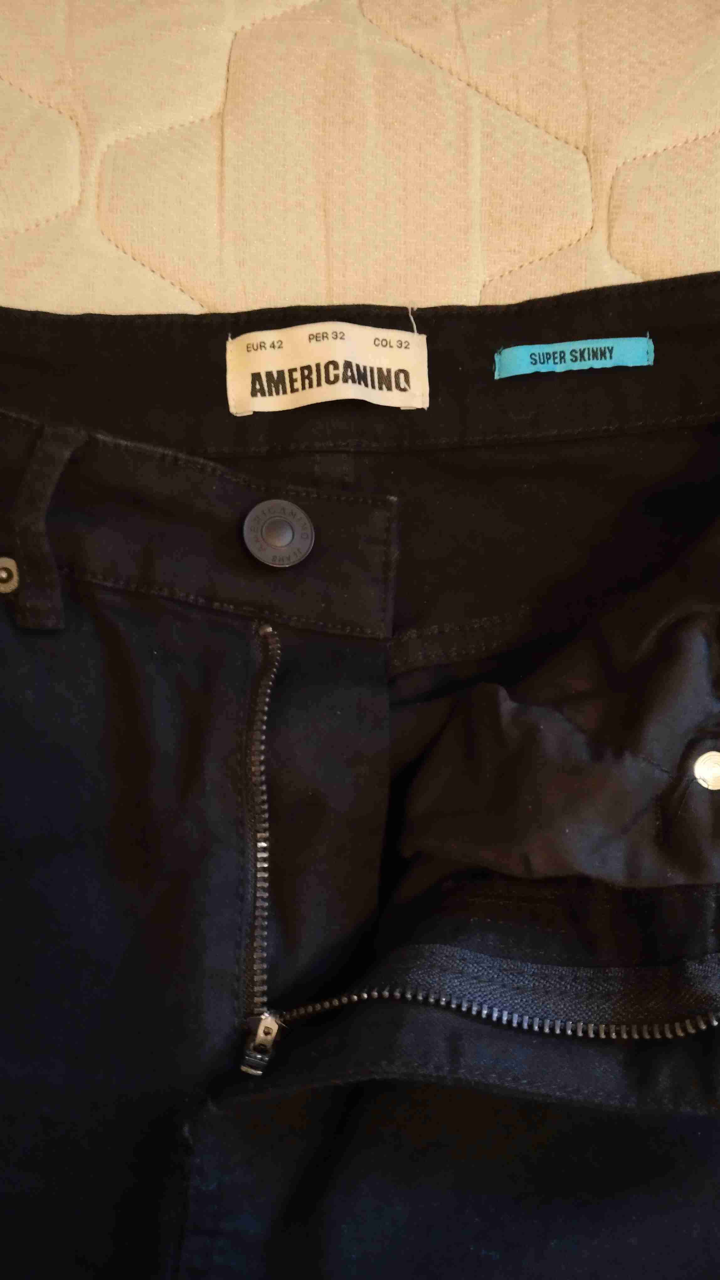 Jeans negro super skinny Americanino