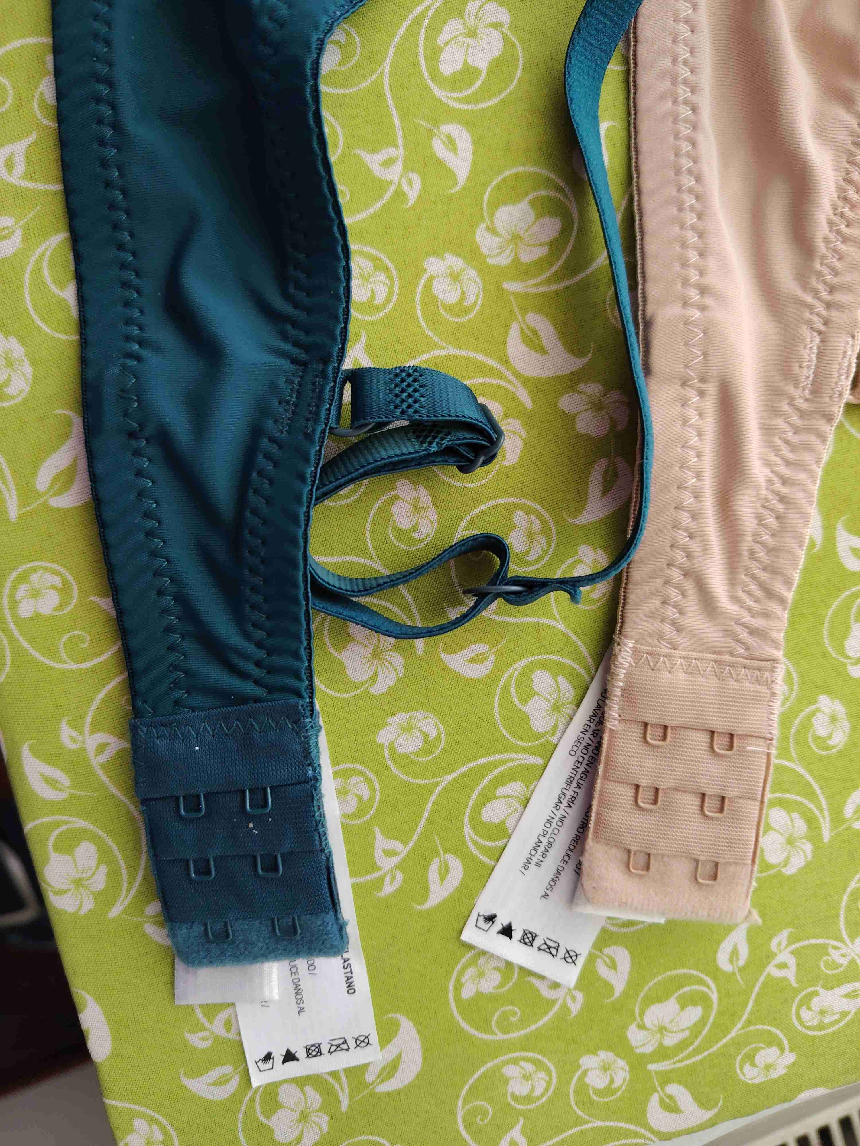 Sujetadores beige y verde 34B - miniatura 2