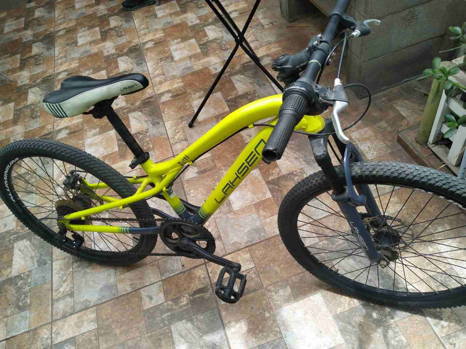 Bicicleta montaña Lahsen amarilla aro 20