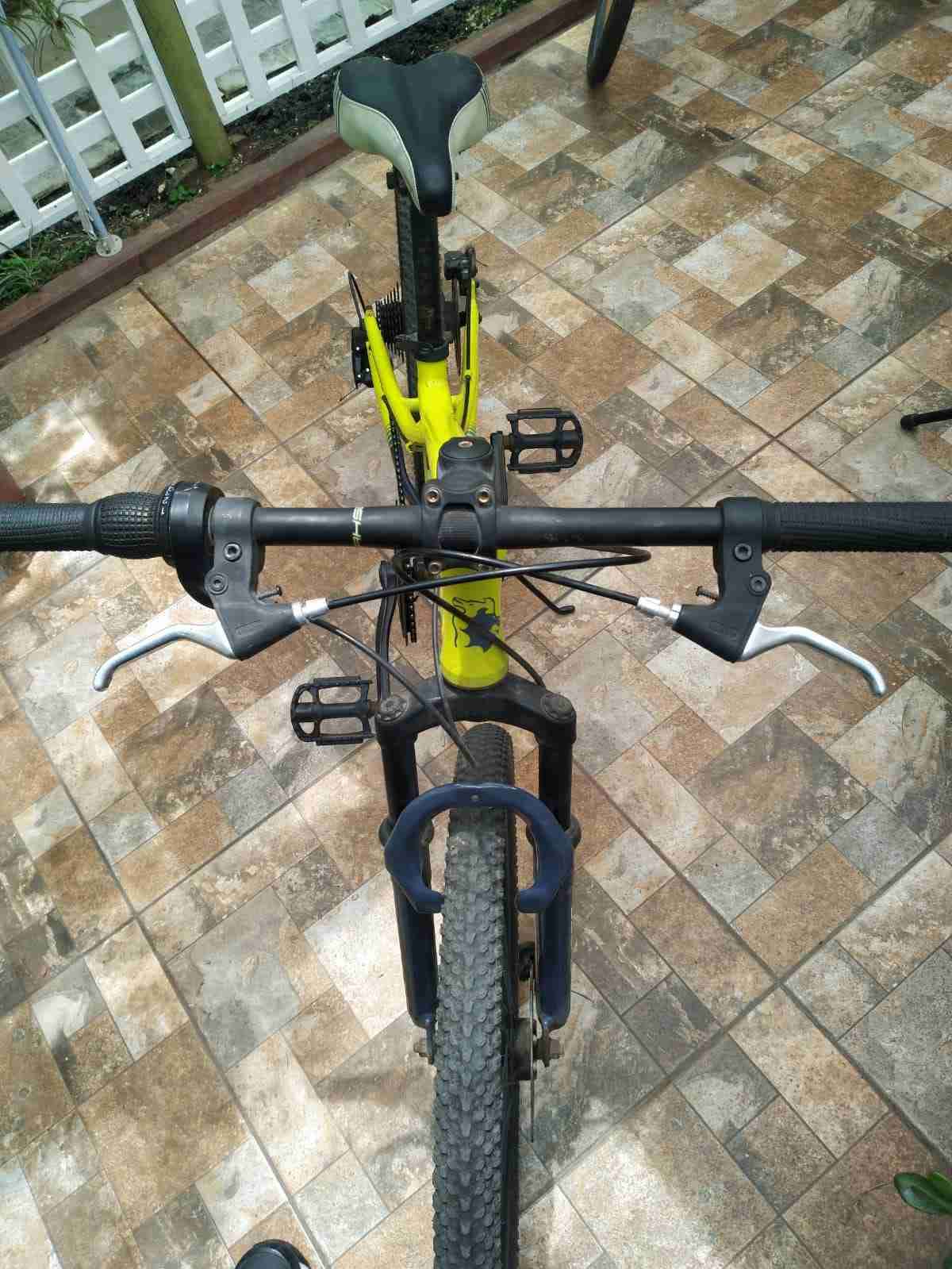 Bicicleta montaña Lahsen amarilla aro 20 - miniatura 6