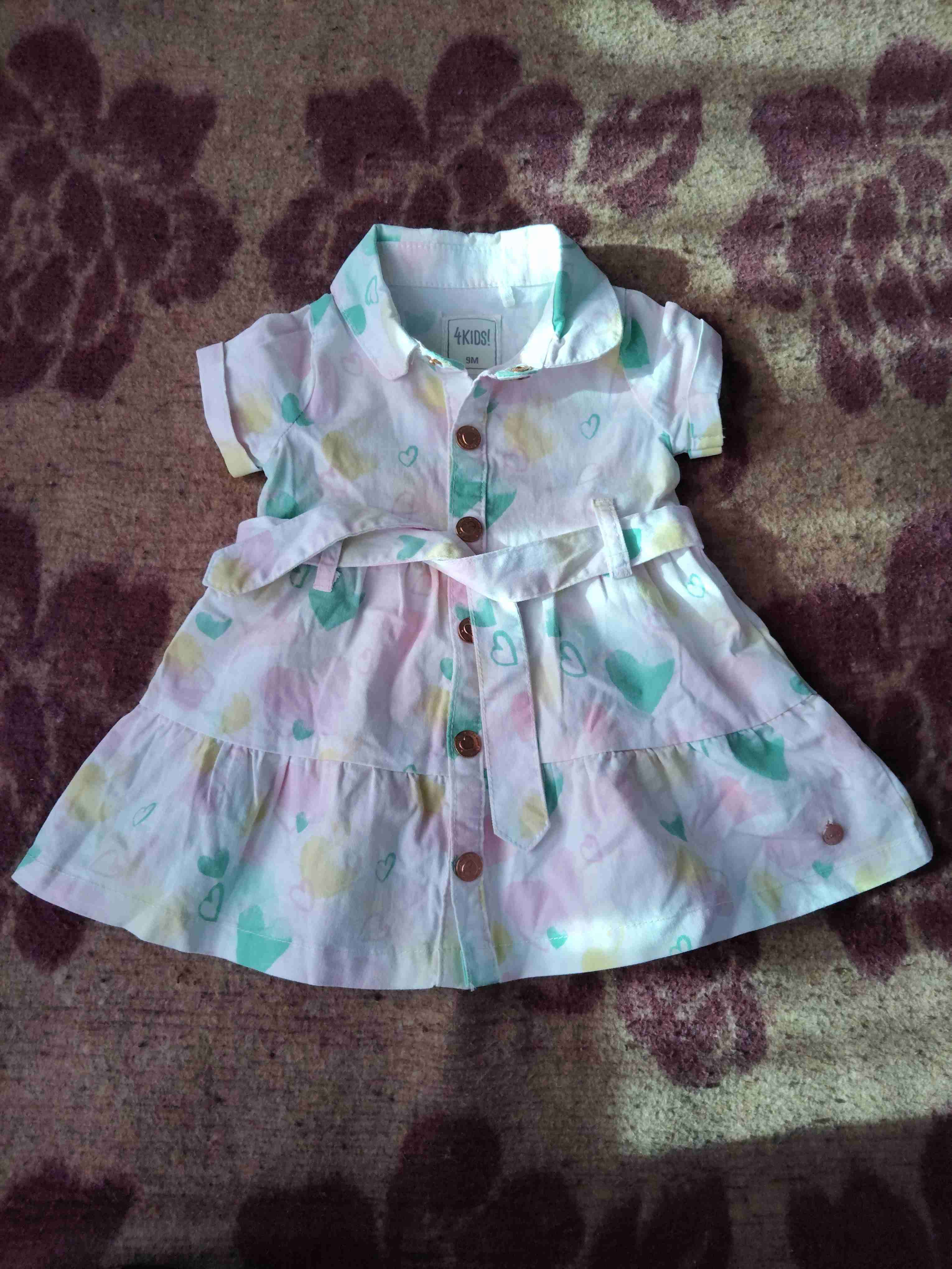 Vestido infantil con corazones