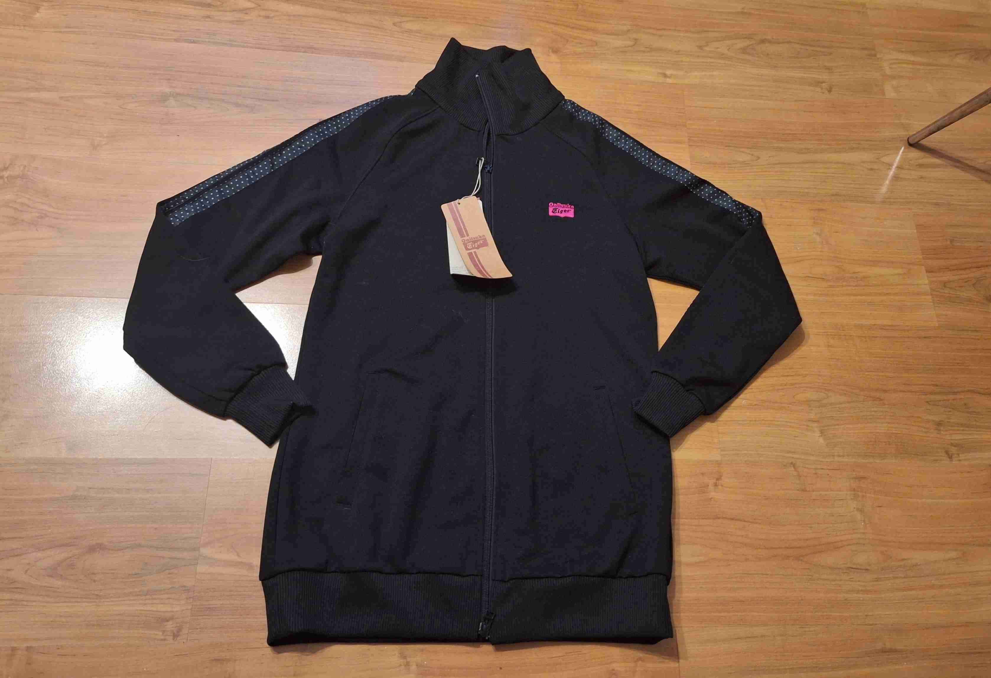 Polerón negro con cremallera nuevo