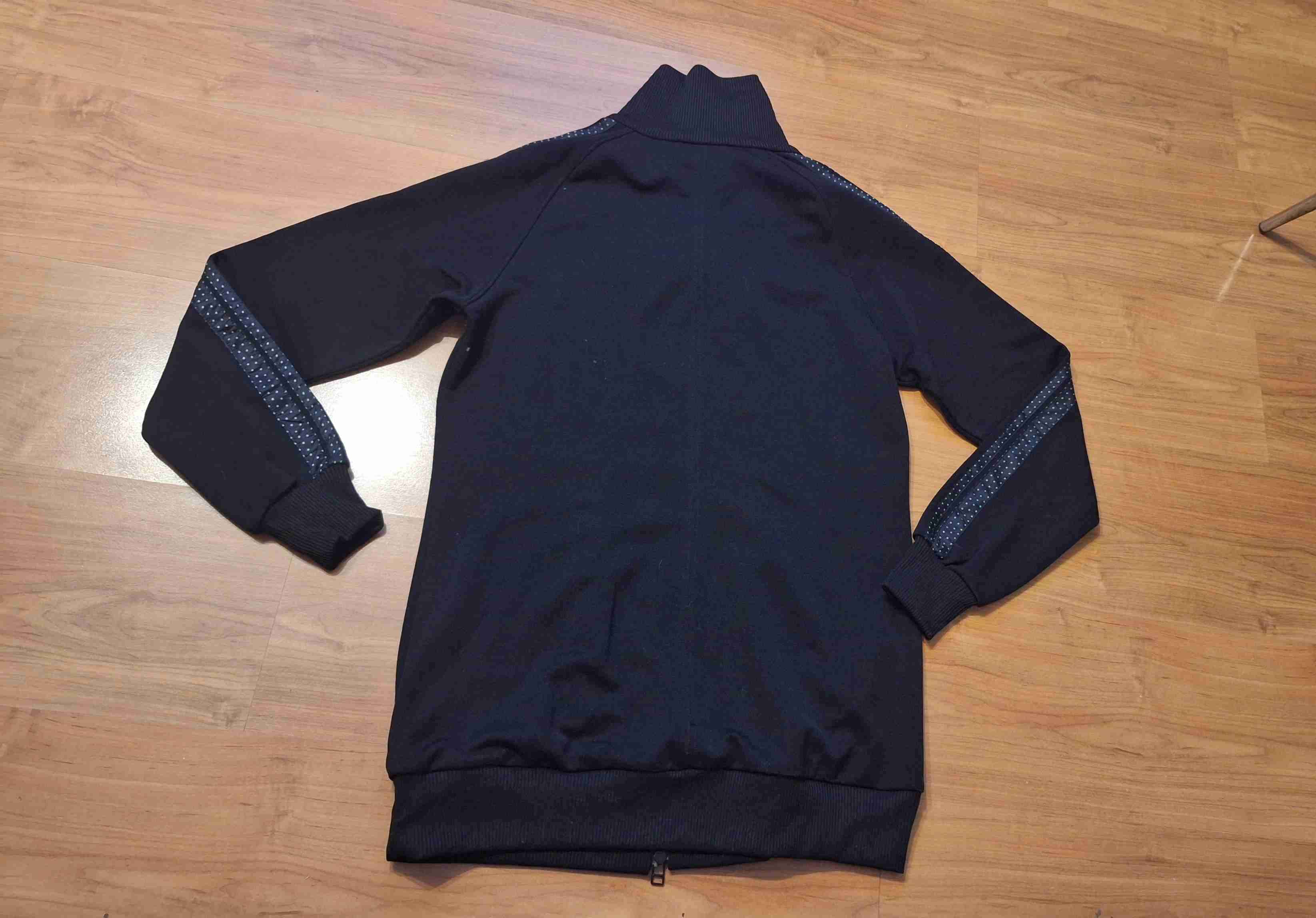 Polerón negro con cremallera nuevo - miniatura 4