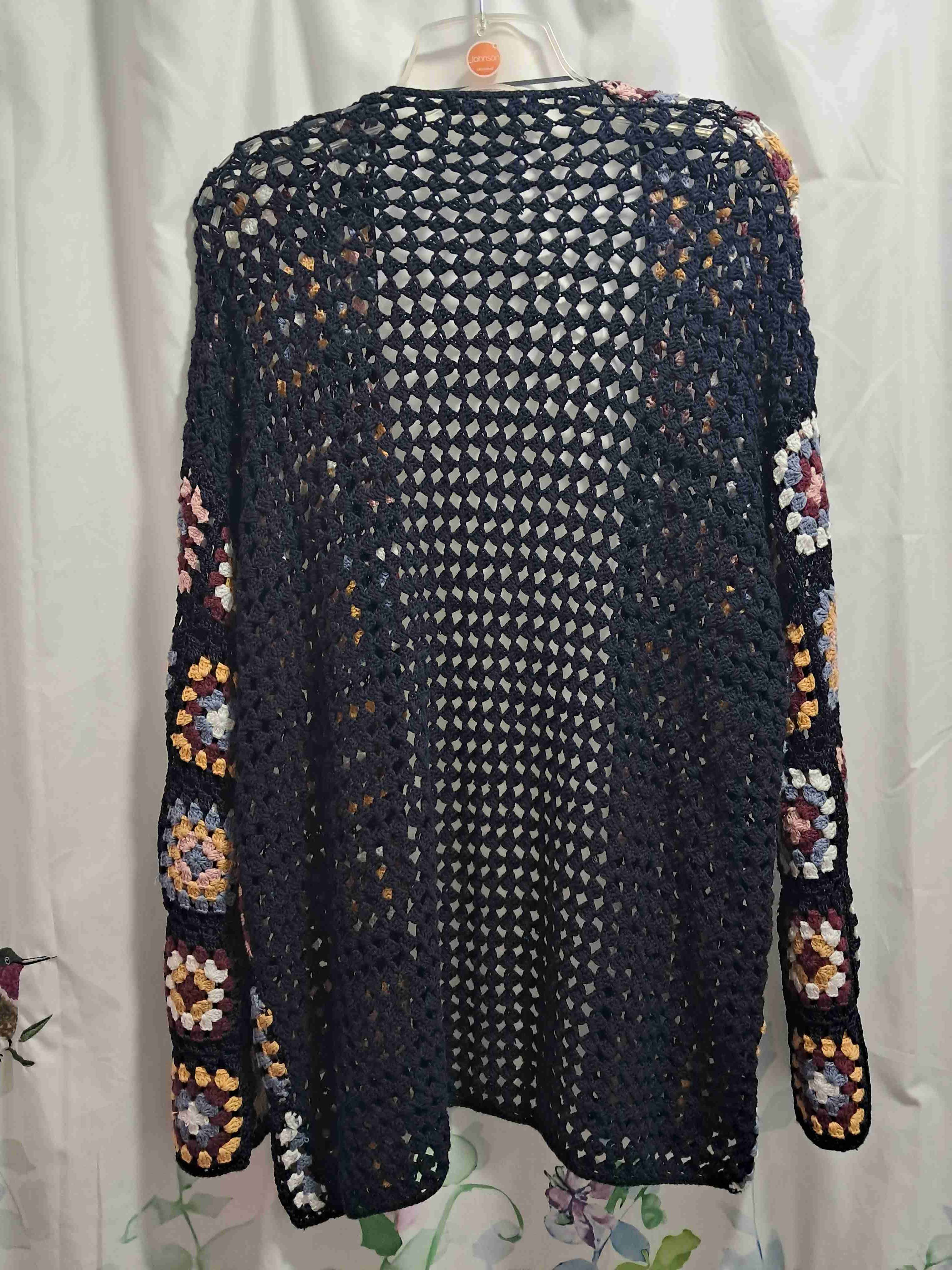 Chaqueta tejida a crochet