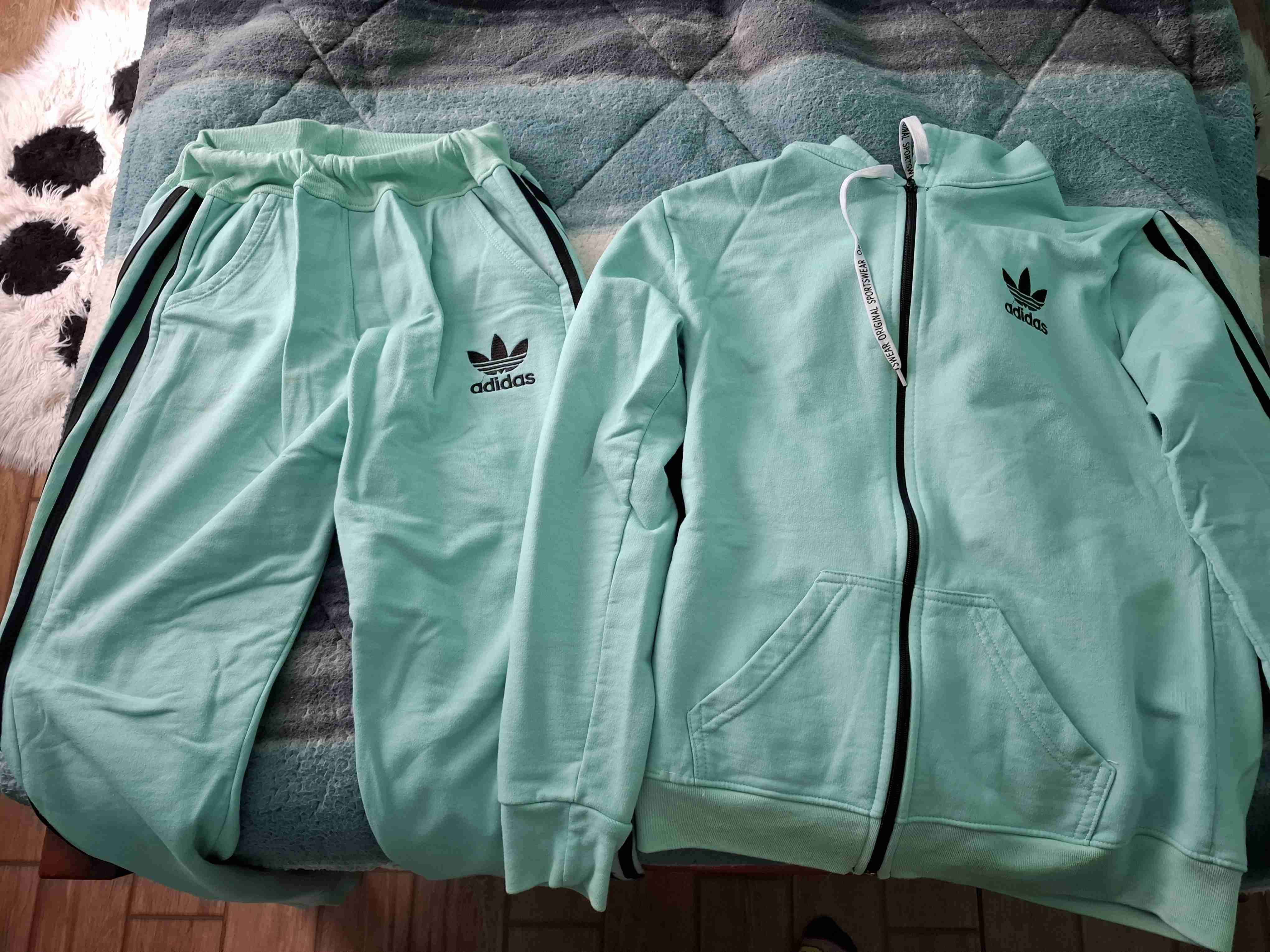 Conjunto deportivo turquesa Adidas original