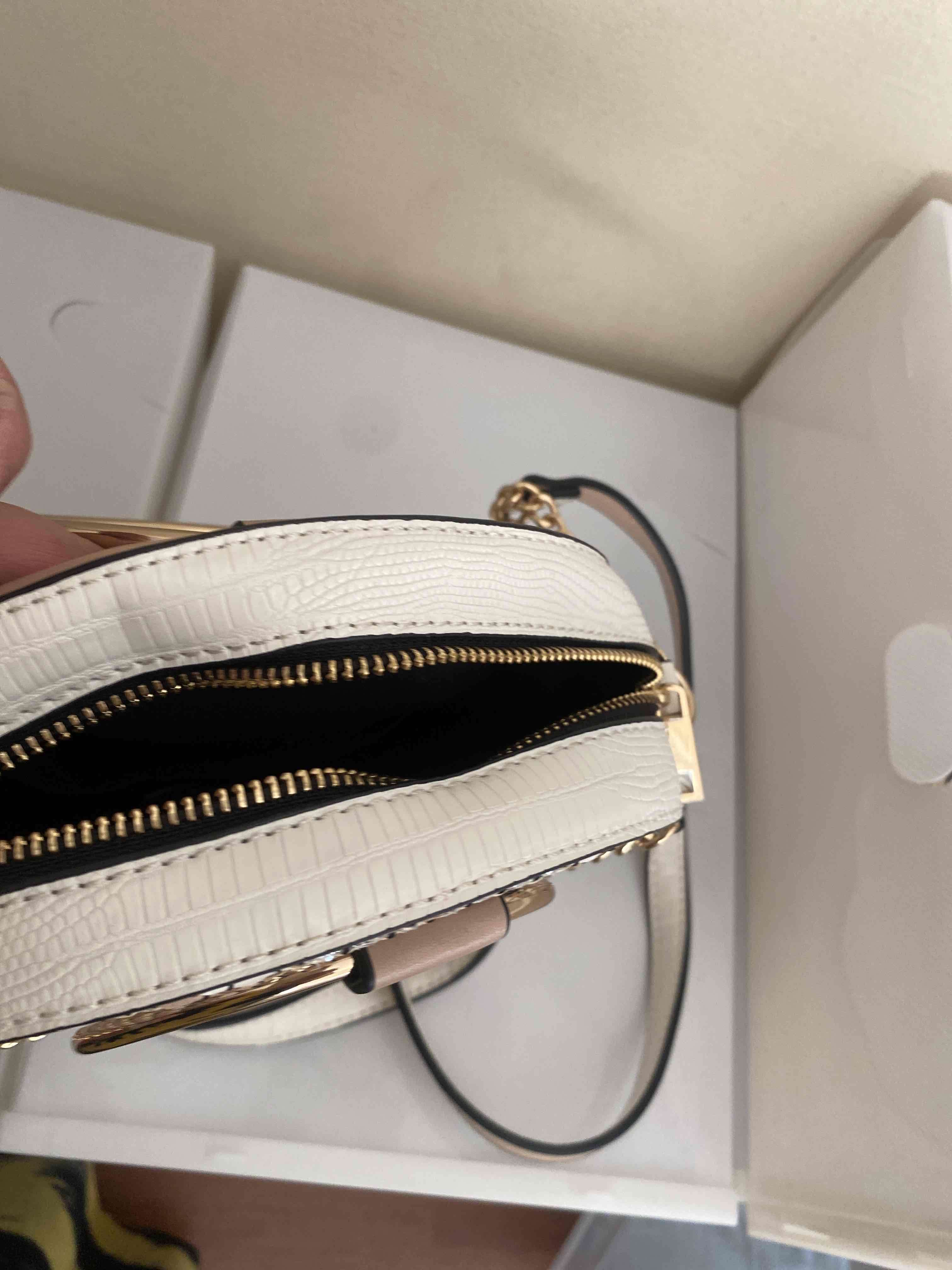 Cartera redonda con cadena - miniatura 3