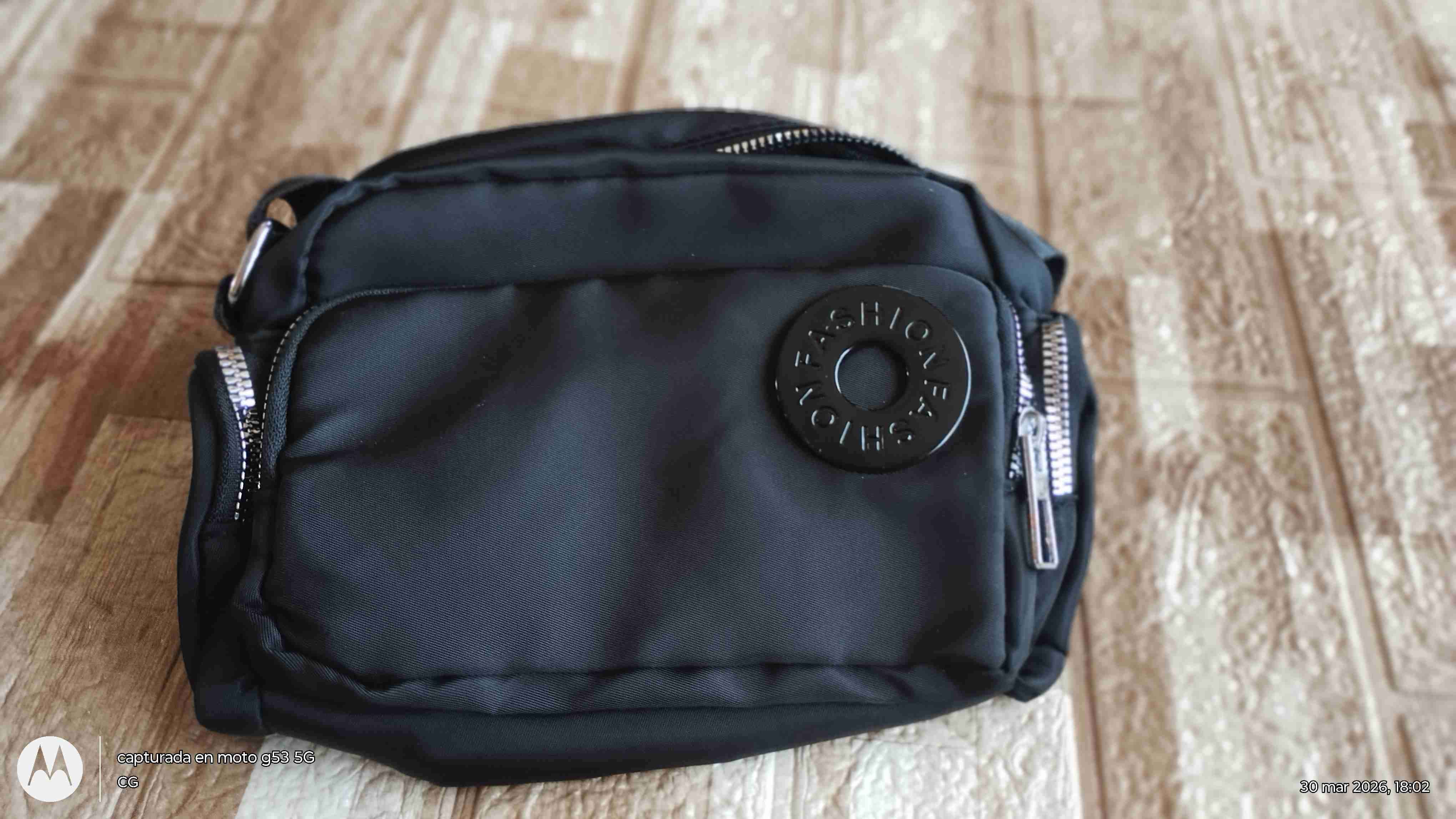 Bandolera negra con estilo - miniatura 3